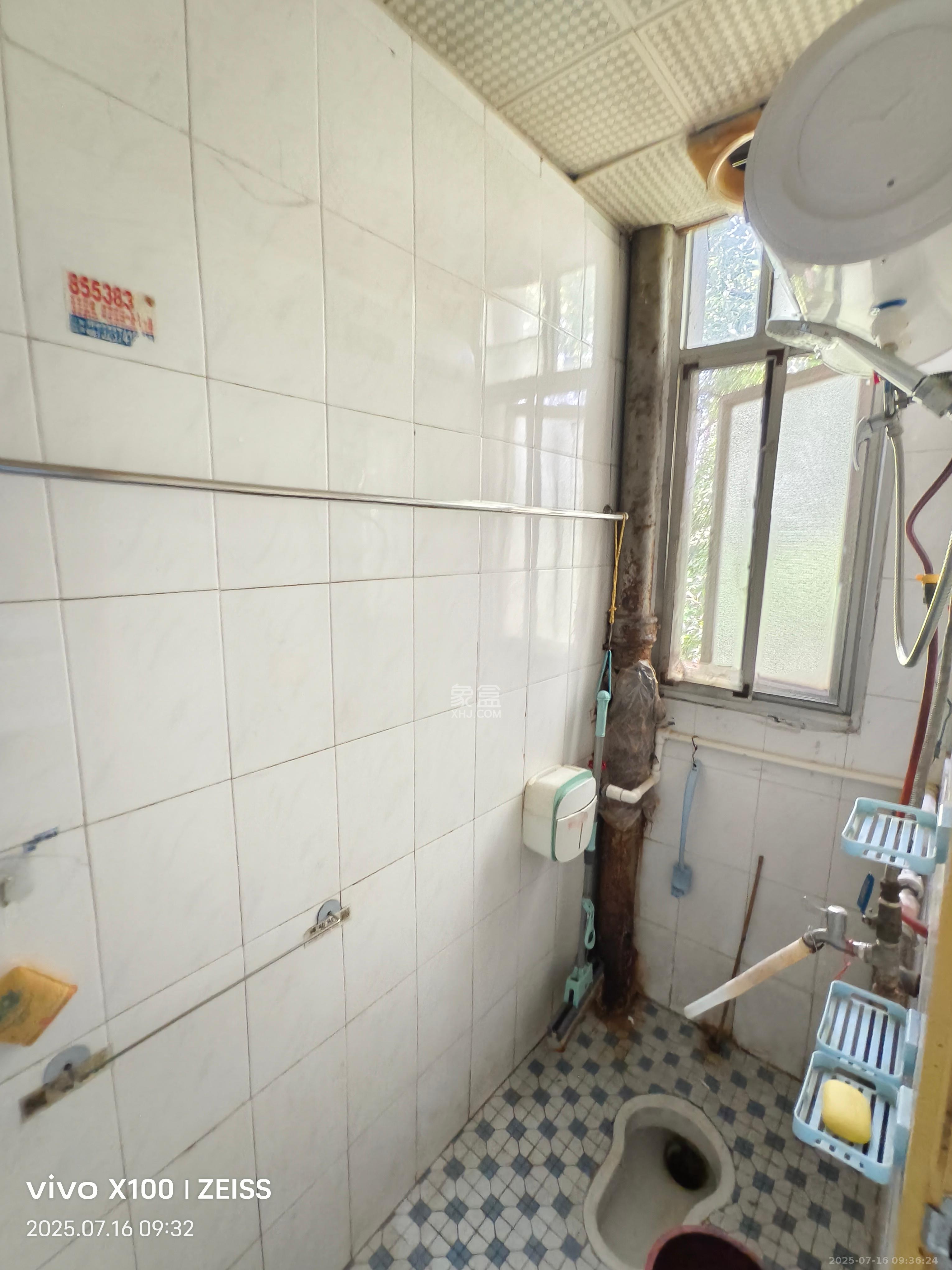 湘农桥社区 3室1厅1卫 1500.0元/月 湘农桥社区 3室1厅1卫 1500.0元/月室内图