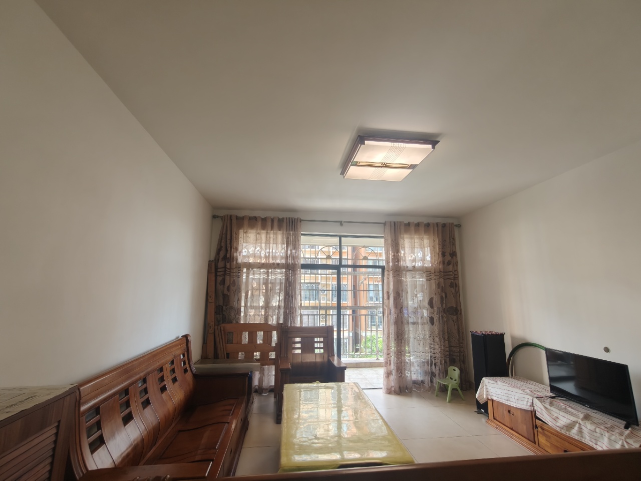 海岛阳光三期（阳光街城）  3室2厅2卫   2700.00元/月室内图