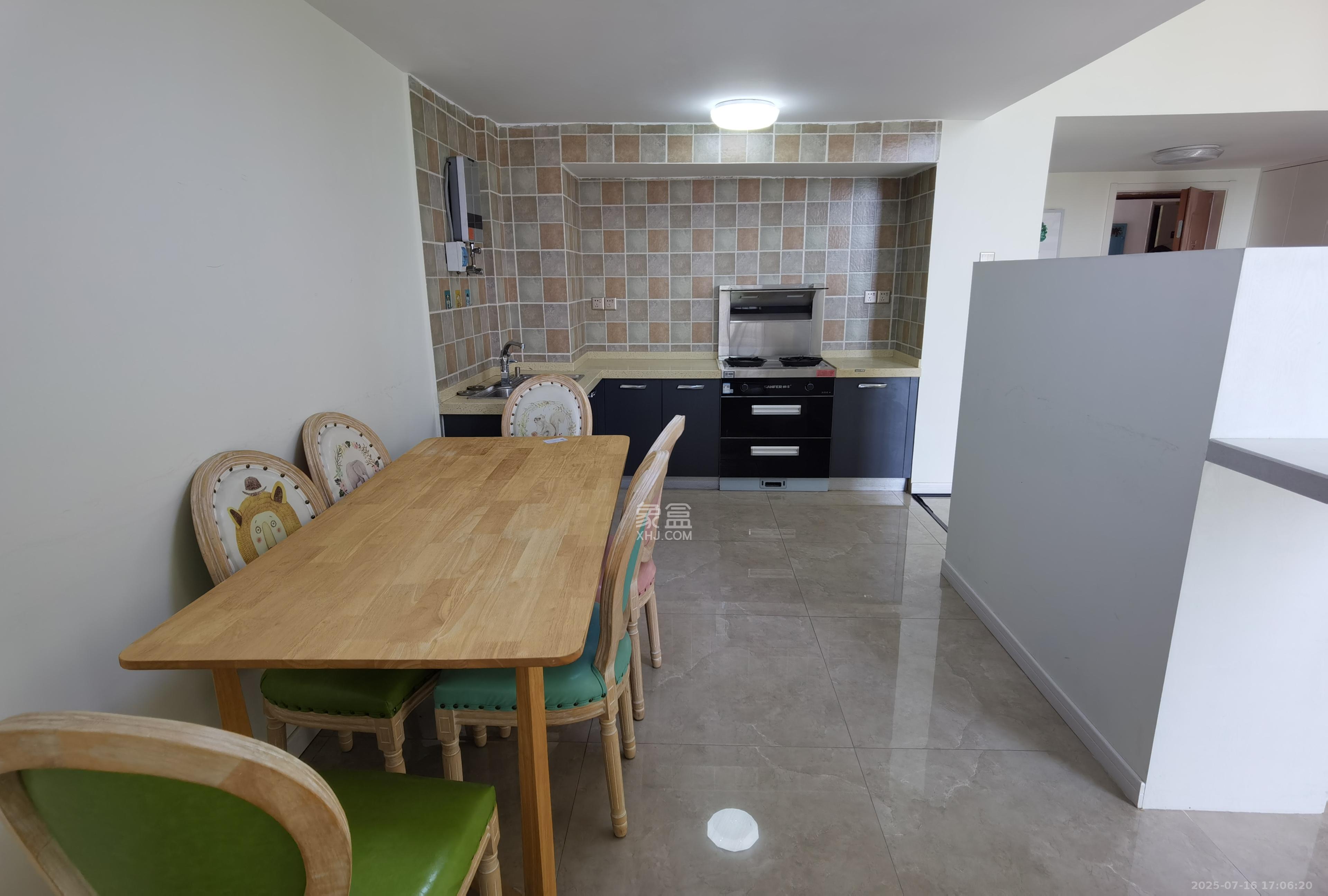 洋湖时代 3室3厅2卫 1800.0元/月 洋湖时代 3室3厅2卫 1800.0元/月室内图