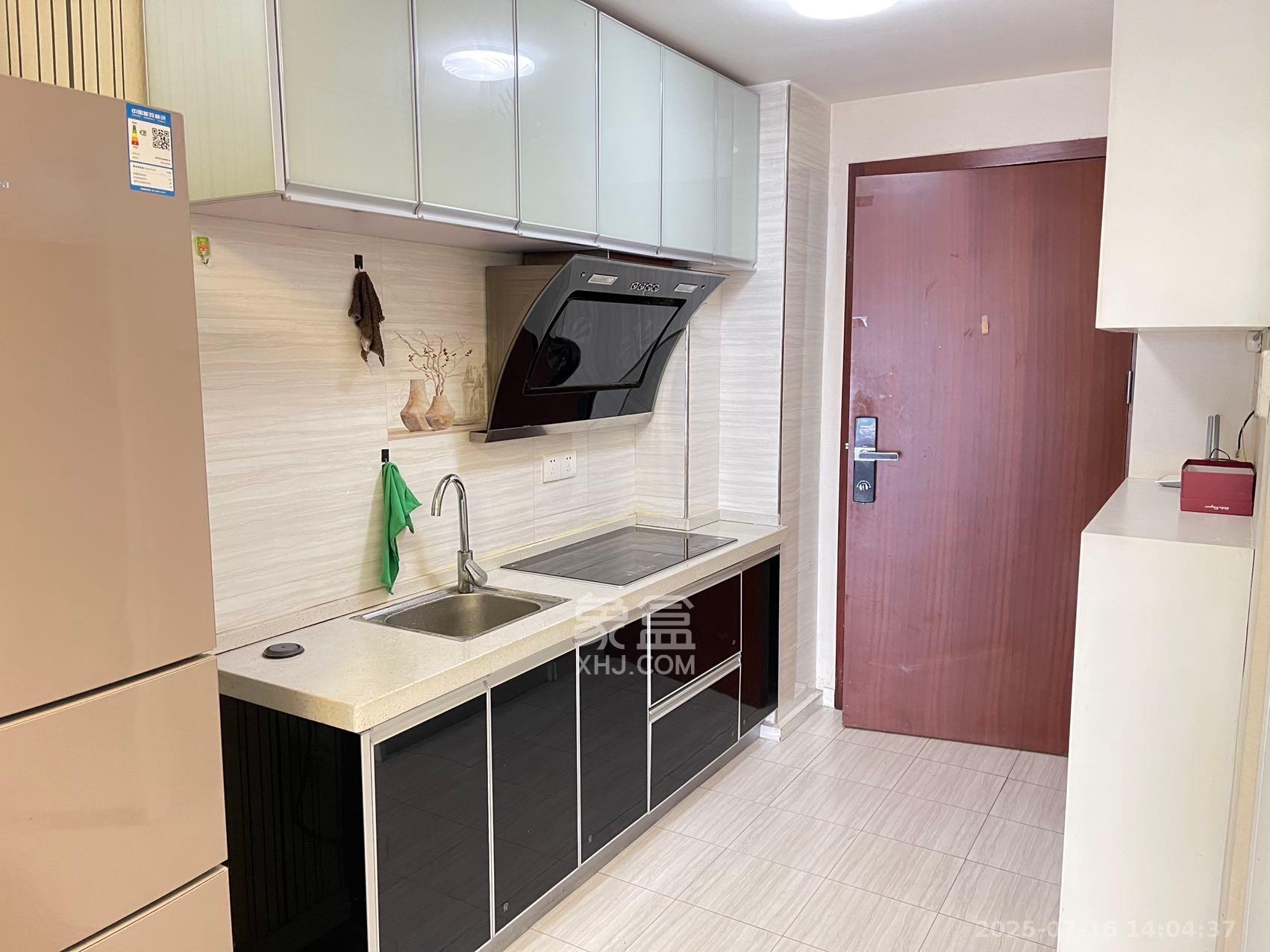 东怡外国（南湖一号)  1室1厅1卫    2100.0元/月室内图