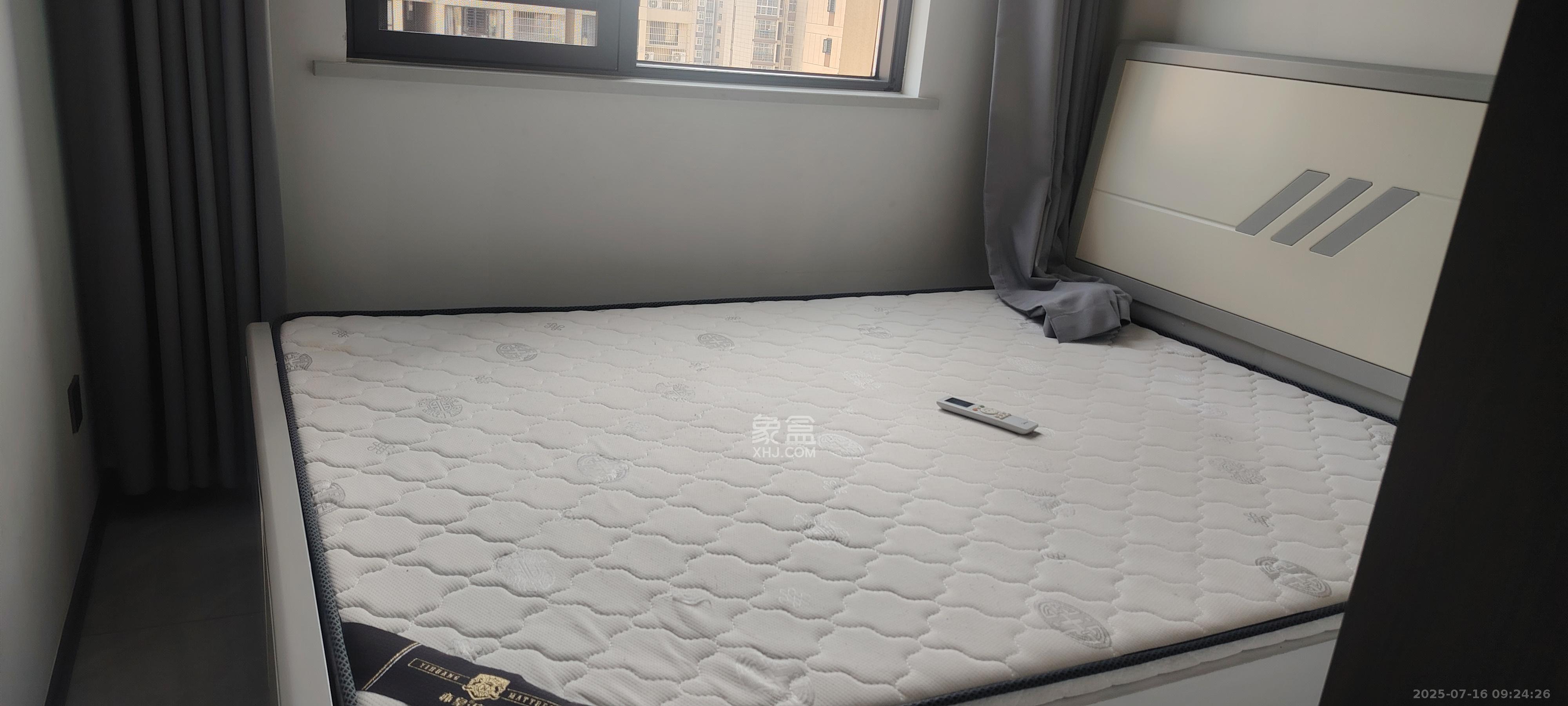 文景家园  4室2厅1卫    2700.0元/月室内图