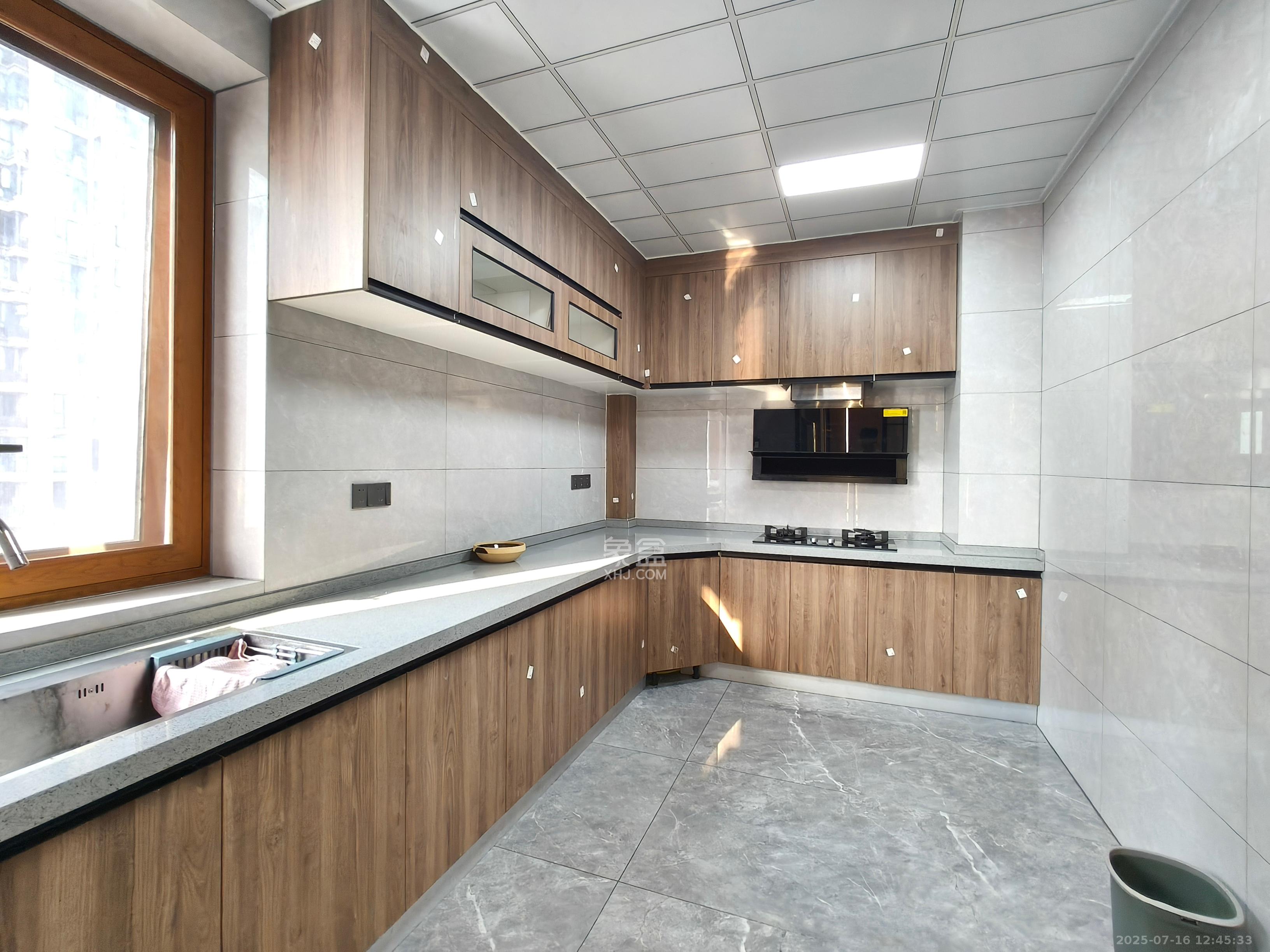 世茂外滩里(世茂铂翠湾三期) 1室0厅0卫 15000.0元/月 世茂外滩里(世茂铂翠湾三期) 1室0厅0卫 15000.0元/月室内图