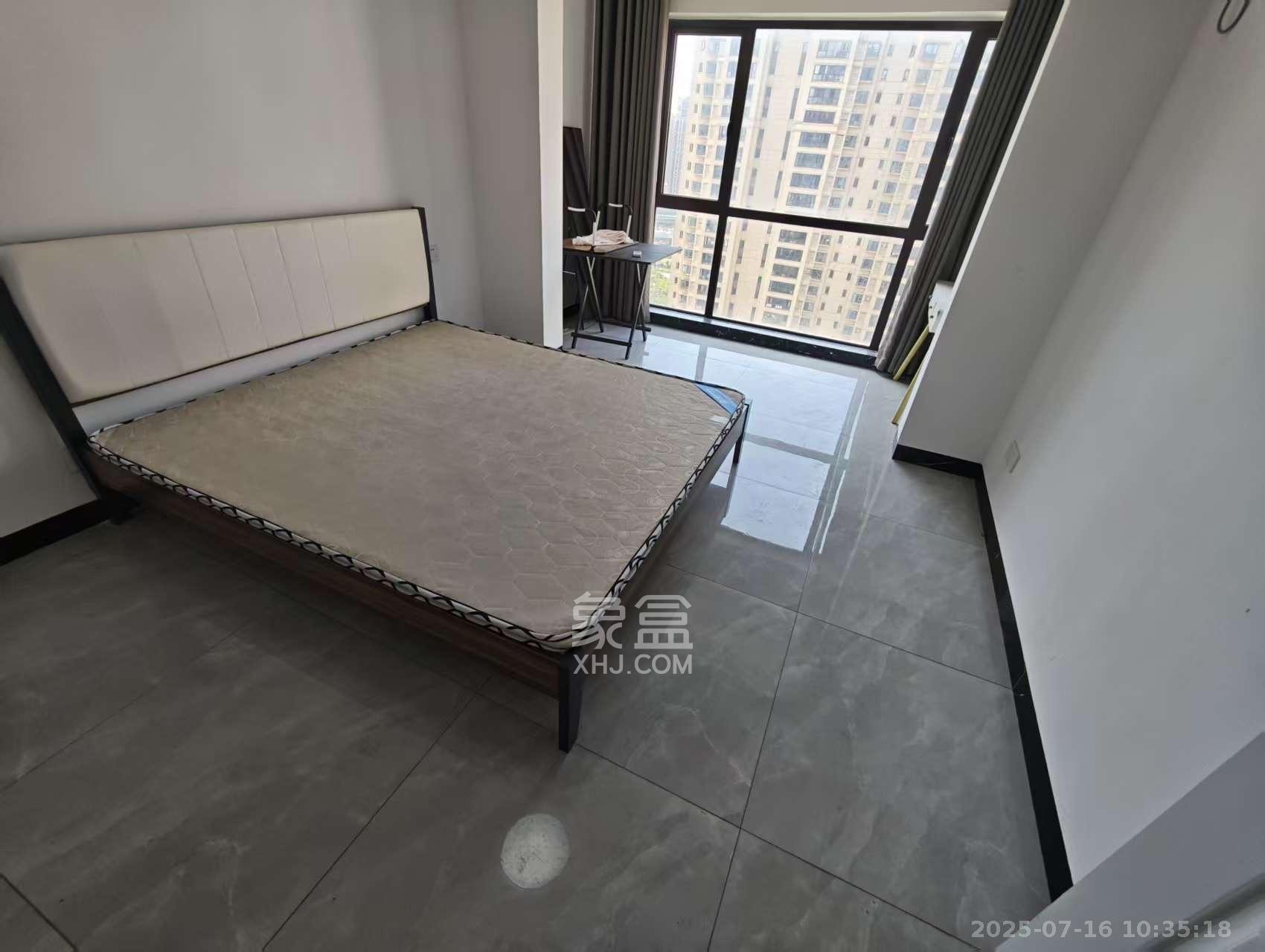 阳光城尚东湾蓝莓苑  4室2厅2卫    2800.0元/月室内图