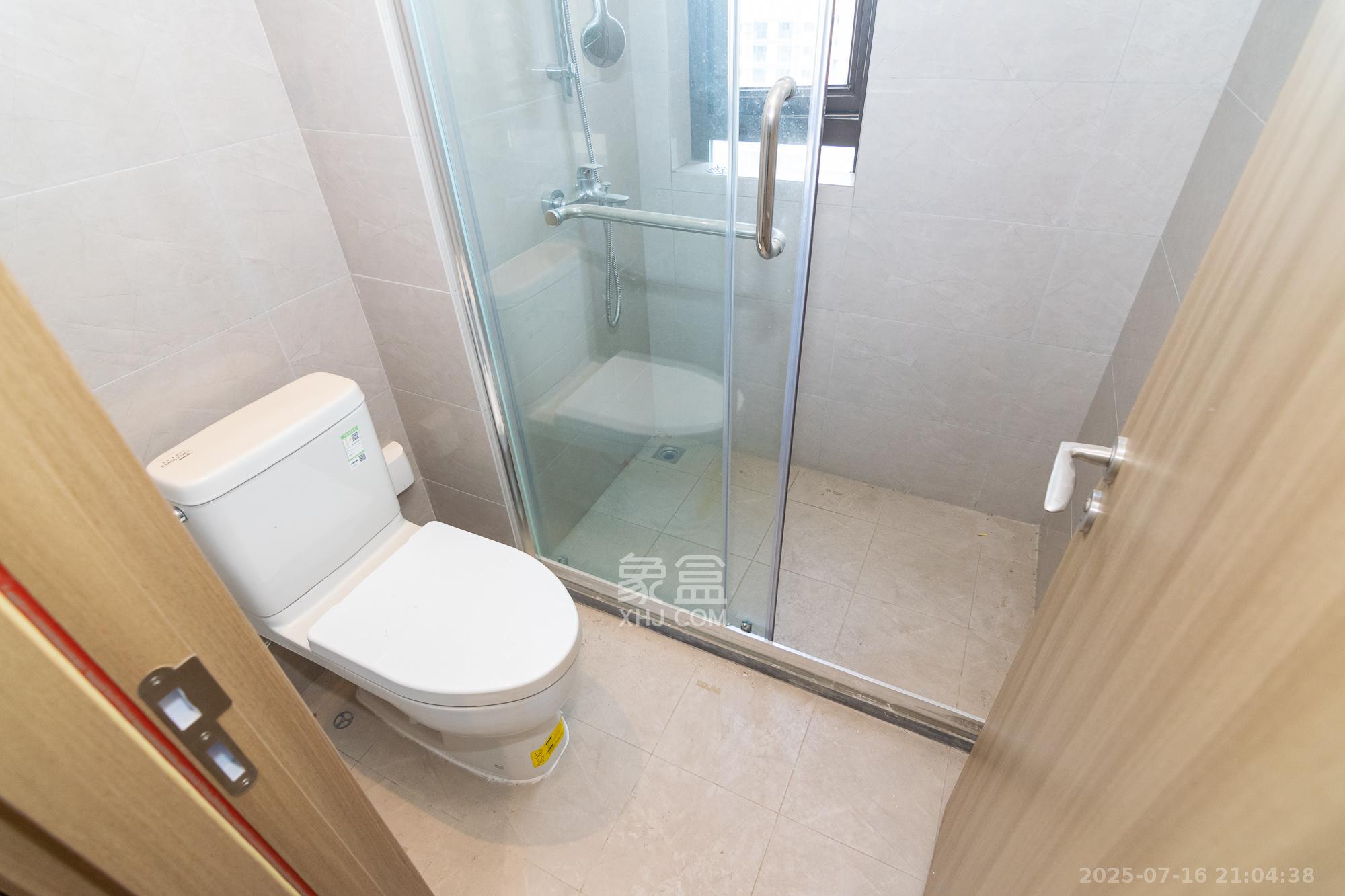 金辉优步学府  4室2厅2卫    103.0万 金辉优步学府  4室2厅2卫    103.0万卫生间