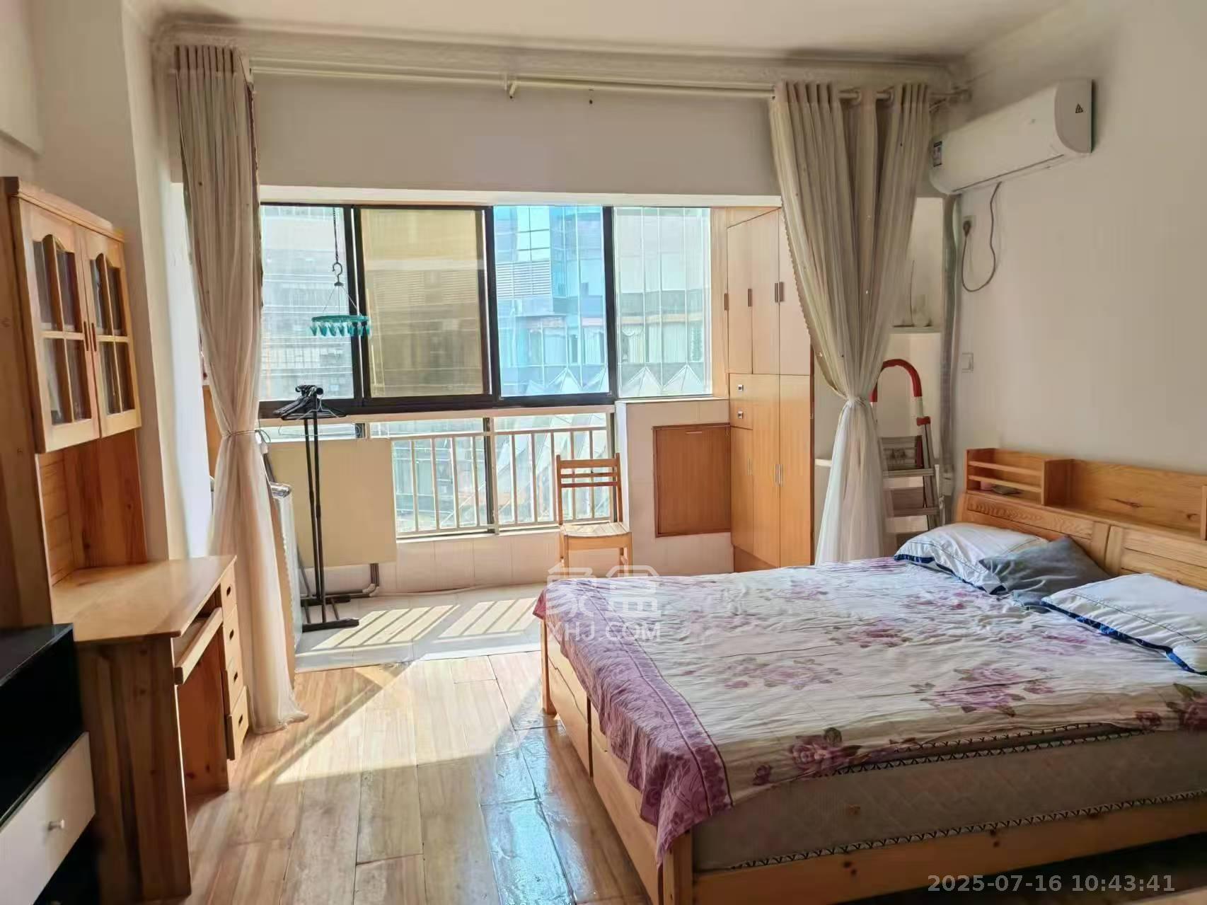七彩丽都  1室1厅1卫   1800.00元/月室内图