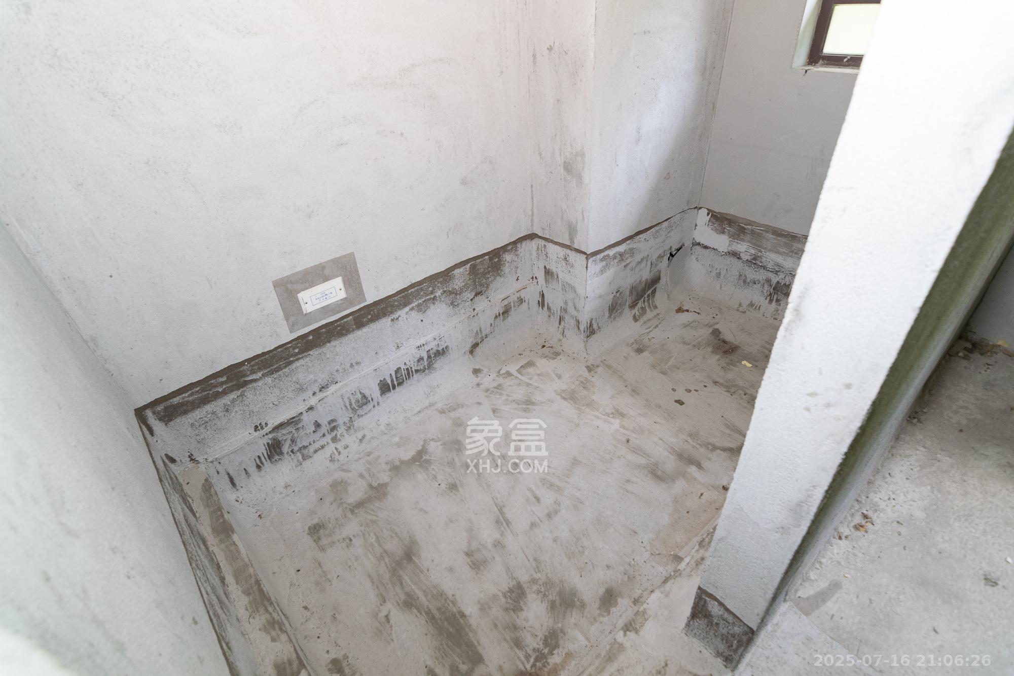 碧桂园御园  5室2厅3卫    180.0万 碧桂园御园  5室2厅3卫    180.0万卫生间