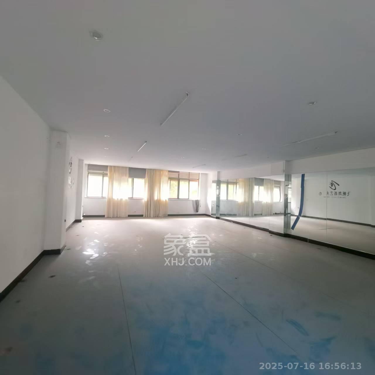 松雅安置小区  1室1厅2卫   5000.00元/月室内图