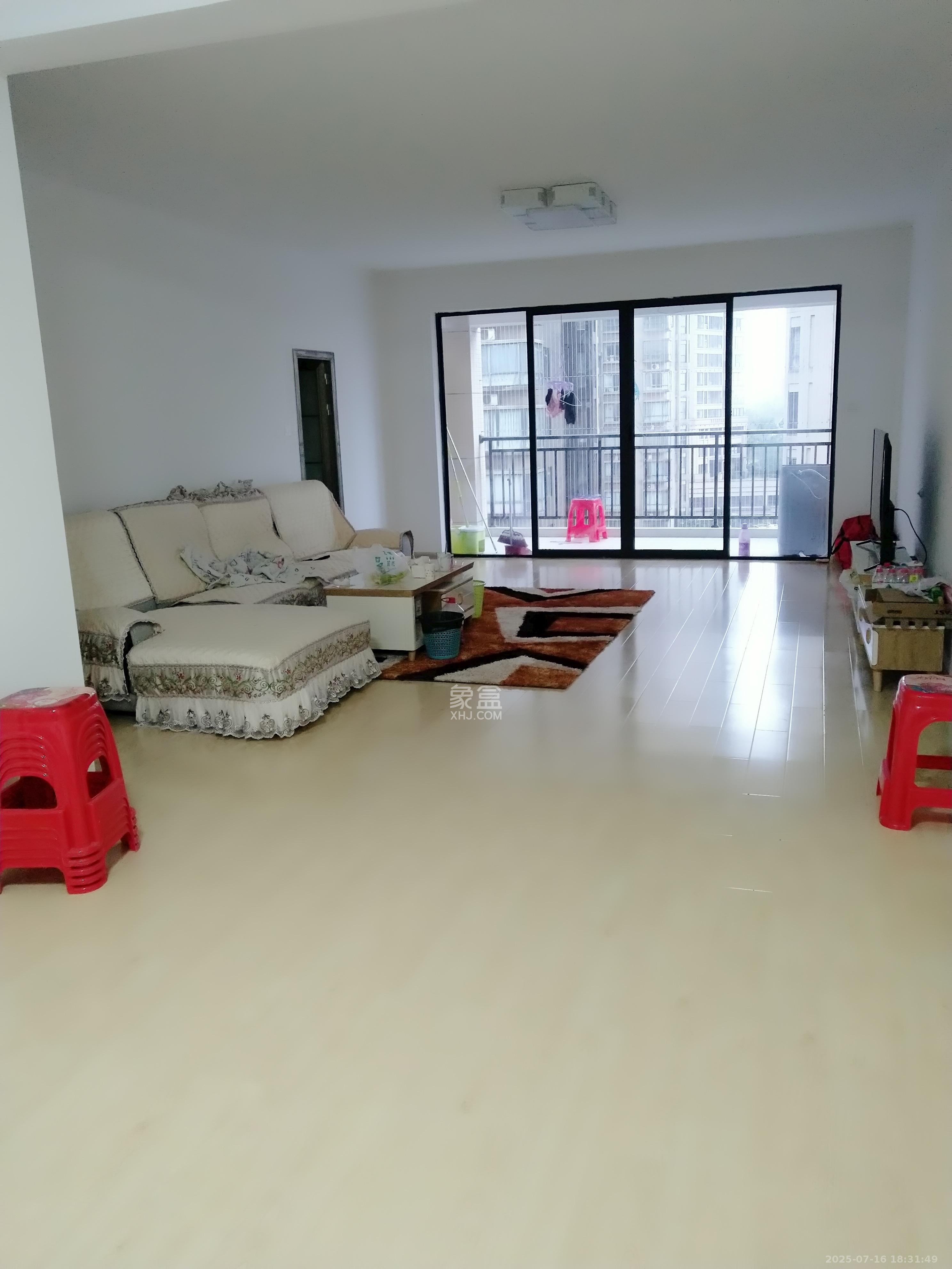 金域南外滩(望江佳园)  4室2厅3卫    6300.0元/月 金域南外滩(望江佳园)  4室2厅3卫    6300.0元/月