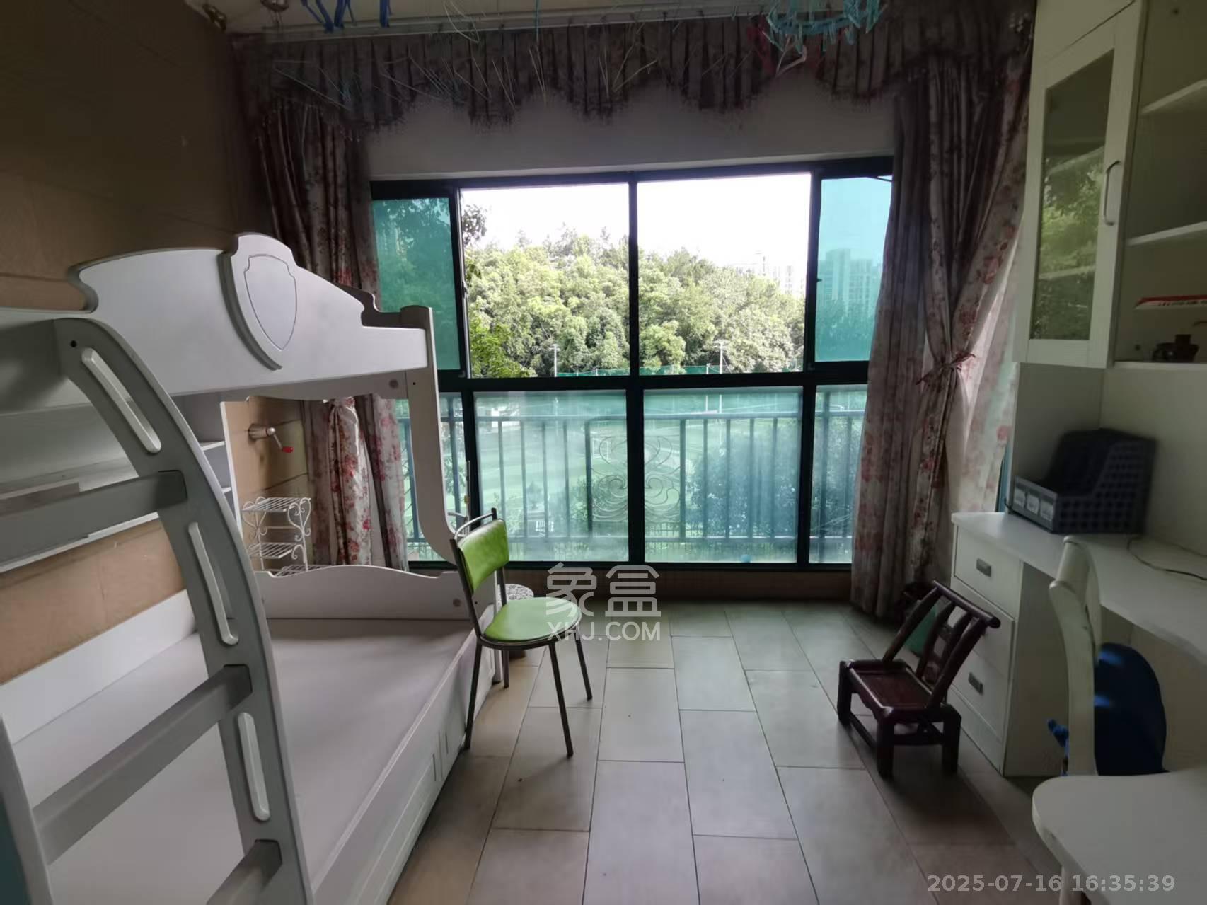 恒大华府  2室2厅1卫    2500.0元/月 恒大华府  2室2厅1卫    2500.0元/月室内图