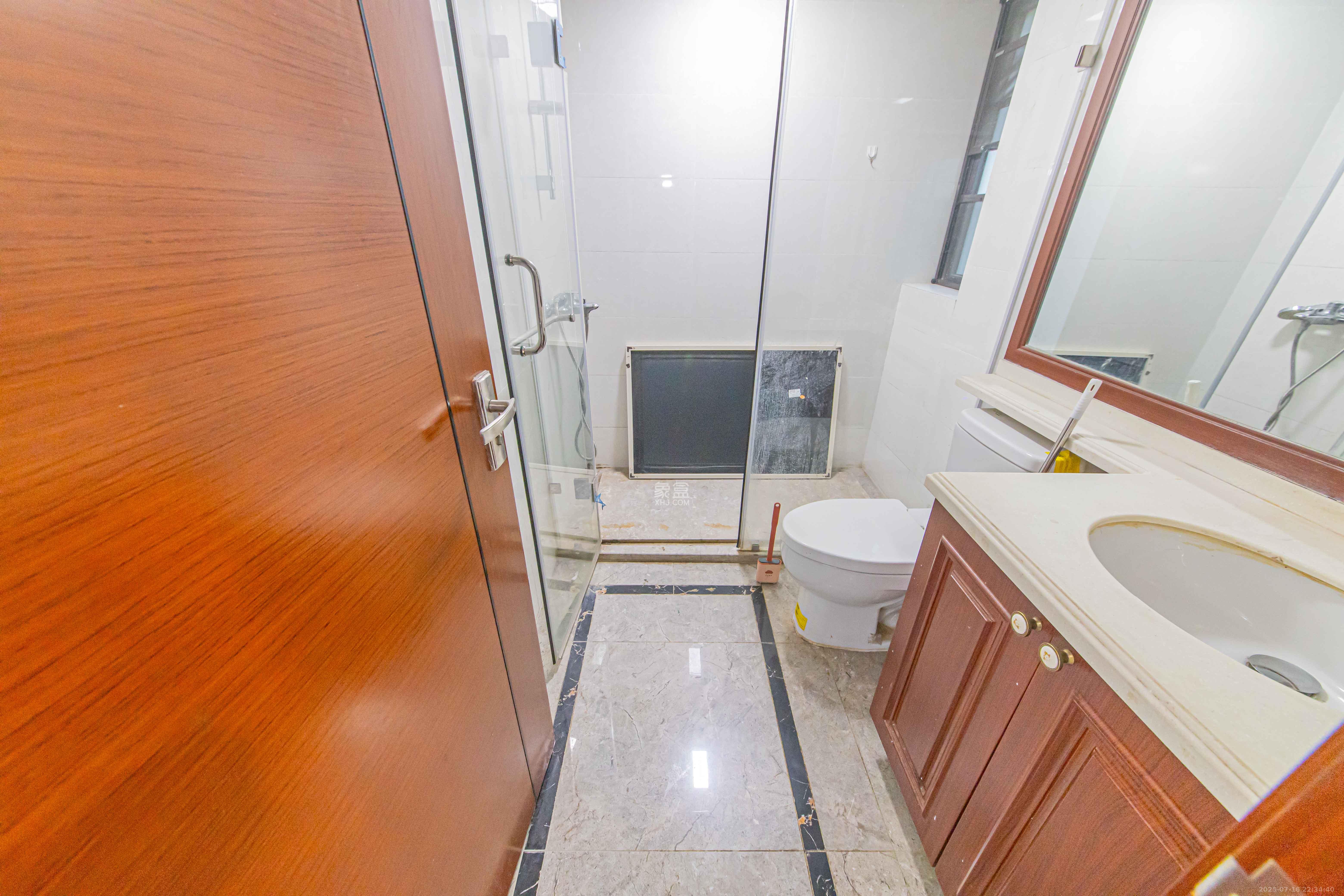 中海新城熙岸（中信新城五期）  3室2厅2卫    106.0万卫生间