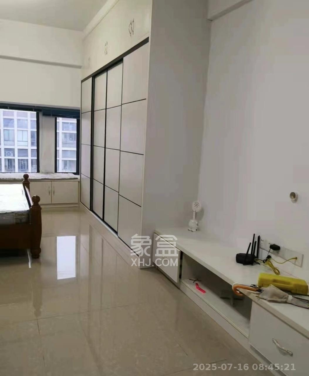 中建芙蓉嘉苑  1室1厅1卫   1300.00元/月室内图