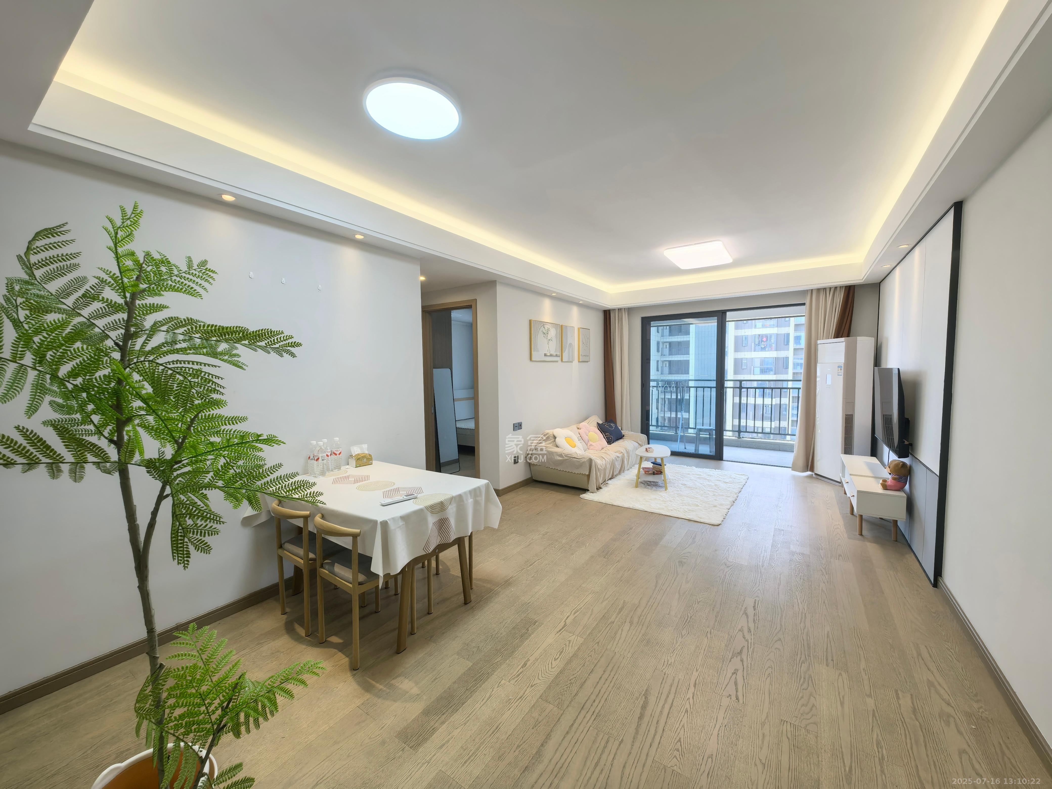 爱家当代境  3室2厅2卫    3100.0元/月室内图