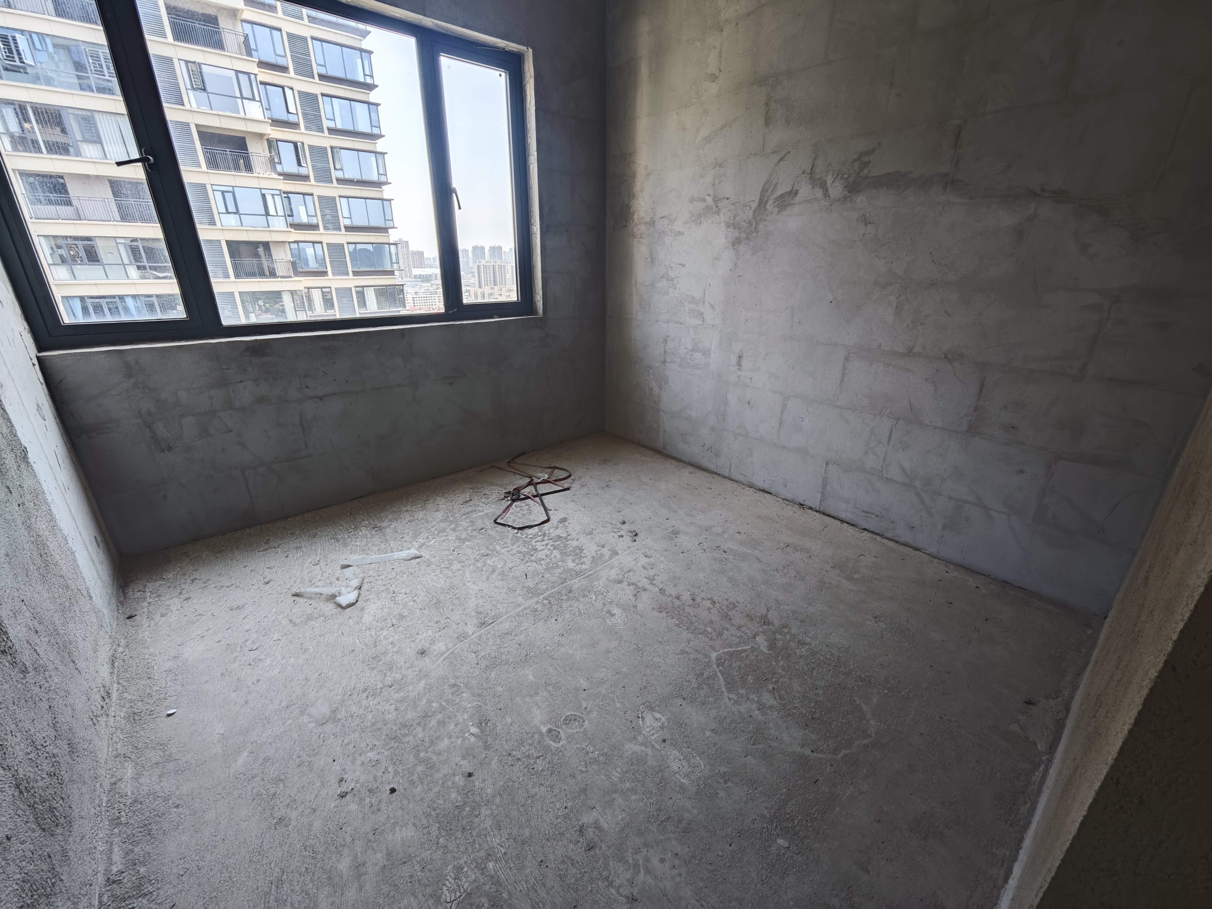 凯越湘中府 4室2厅2卫 65.8万 凯越湘中府 4室2厅2卫 65.8万卧室