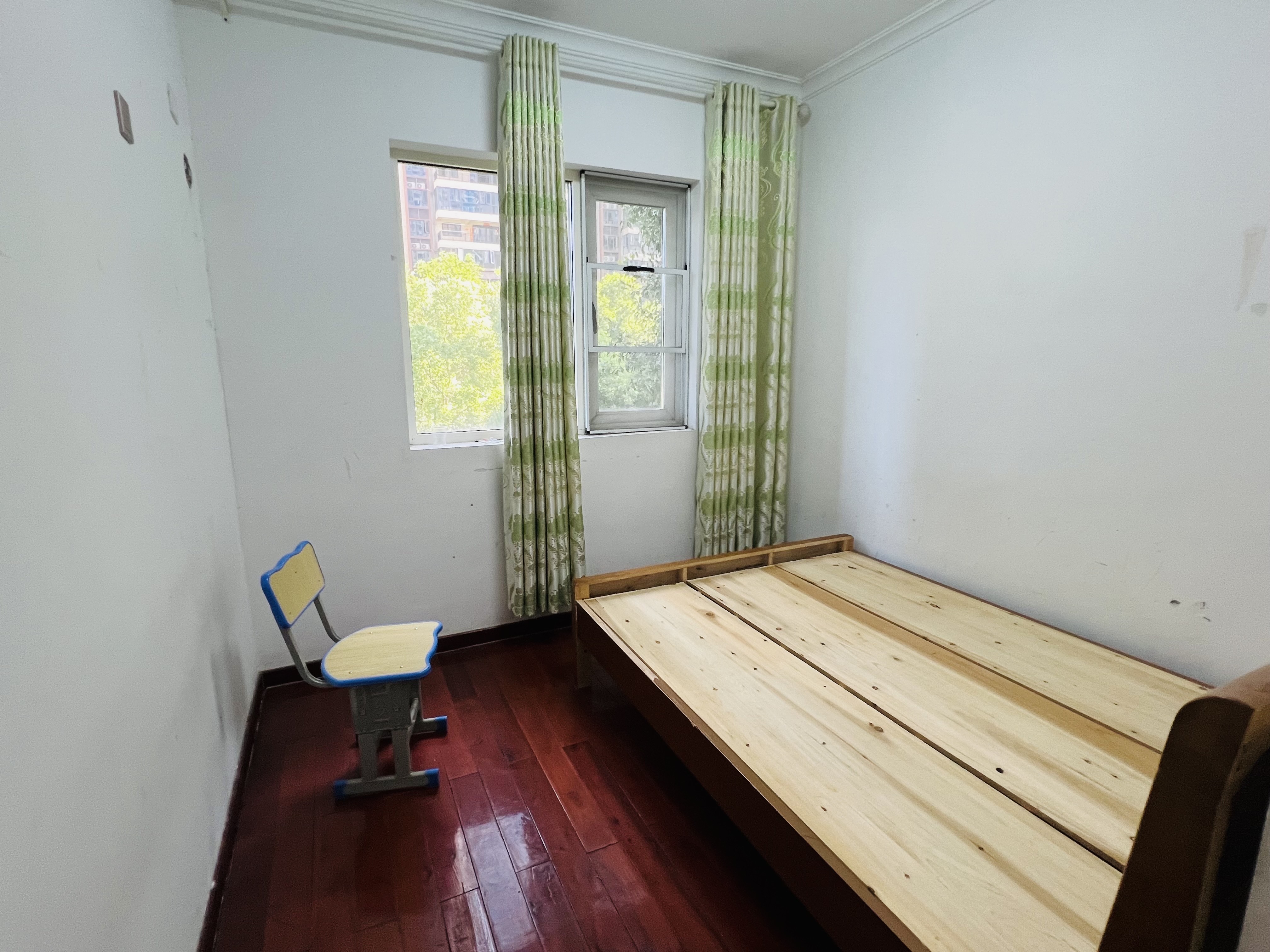 碧桂园梓山府 4室2厅2卫 2000.0元/月 碧桂园梓山府 4室2厅2卫 2000.0元/月室内图