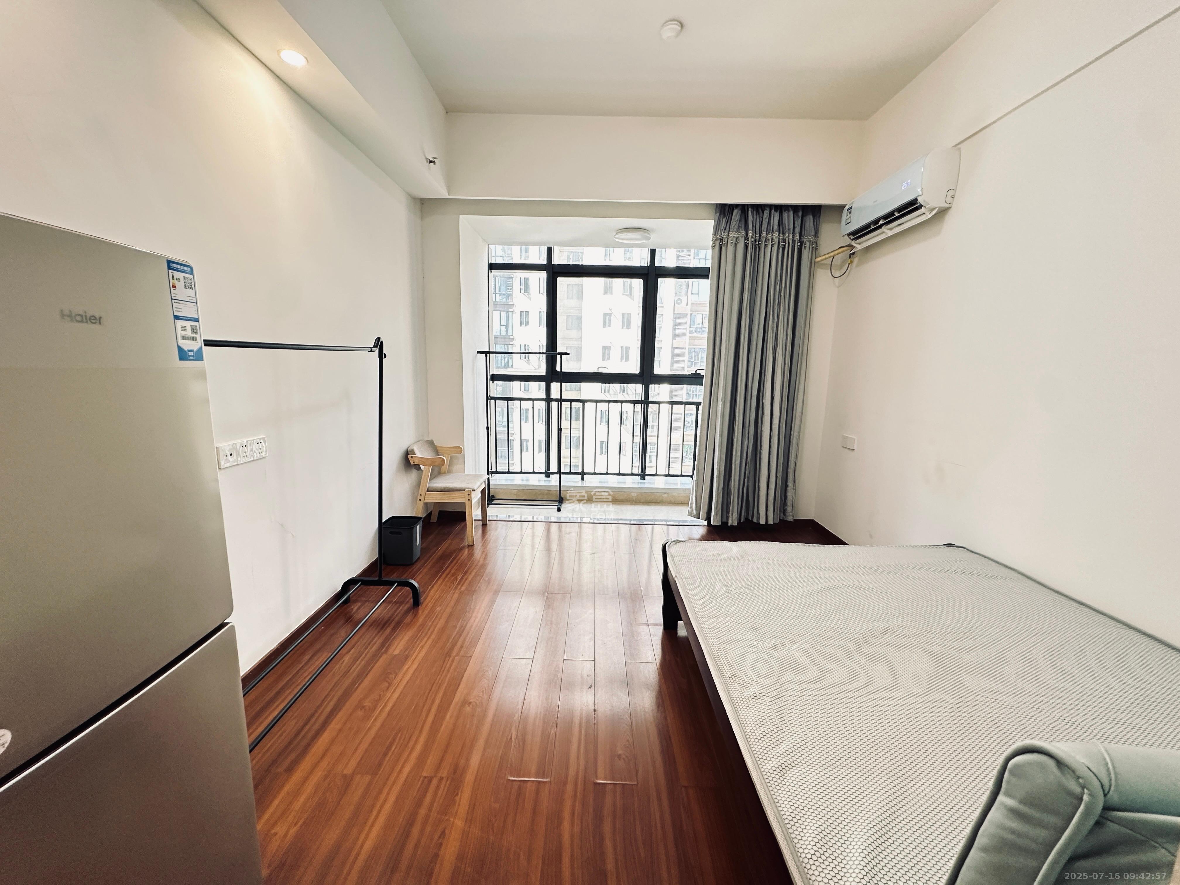 荣泰广场 1室1厅1卫 1200.0元/月 荣泰广场 1室1厅1卫 1200.0元/月室内图