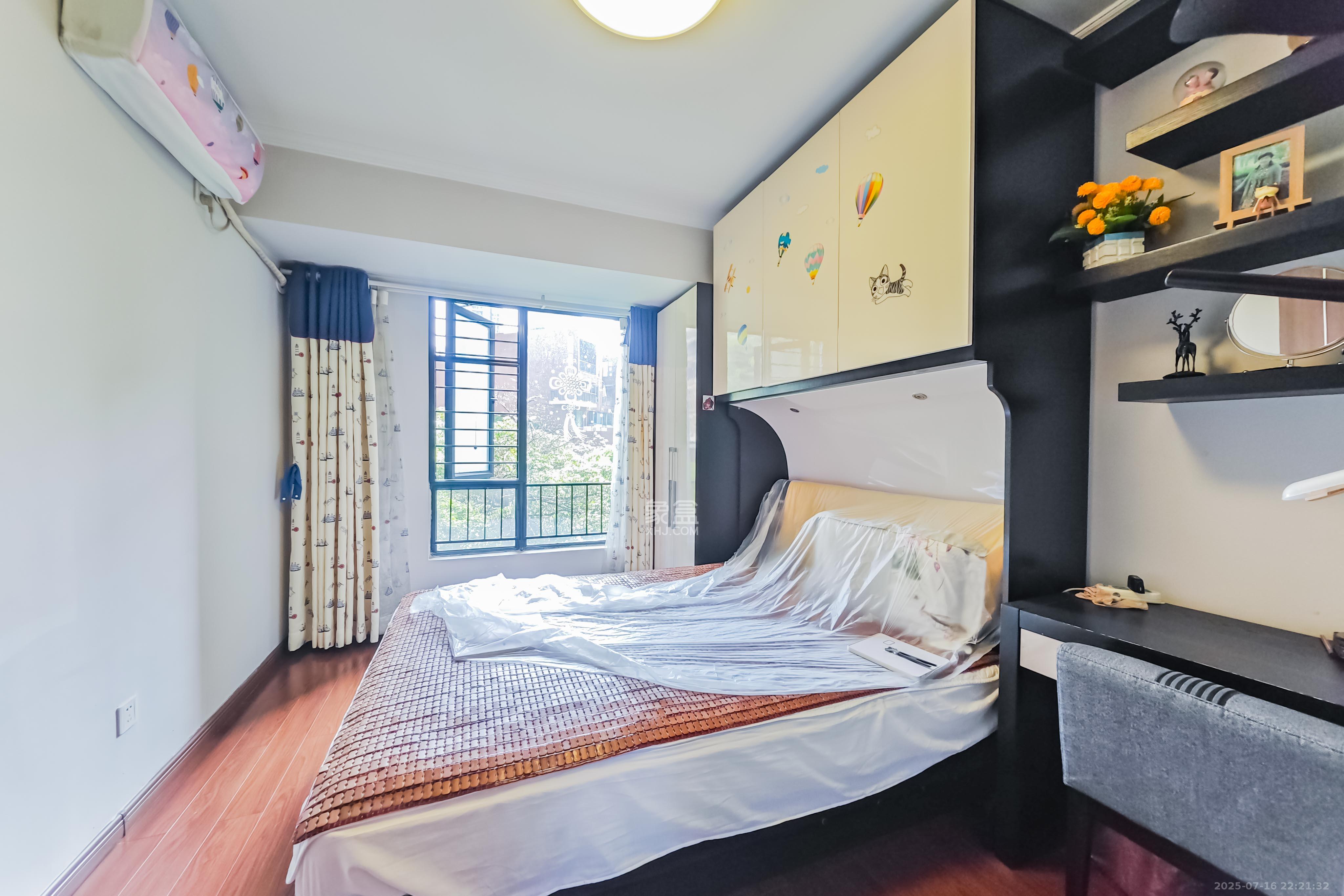 万科金域华府三四期 4室2厅2卫 112.0万 万科金域华府三四期 4室2厅2卫 112.0万卧室