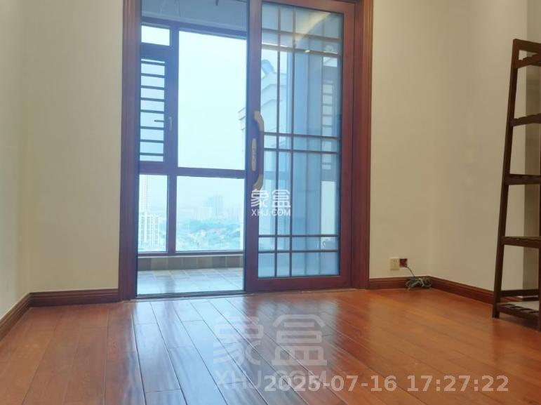 武广国际学苑 3室2厅2卫 2100.0元/月 武广国际学苑 3室2厅2卫 2100.0元/月室内图