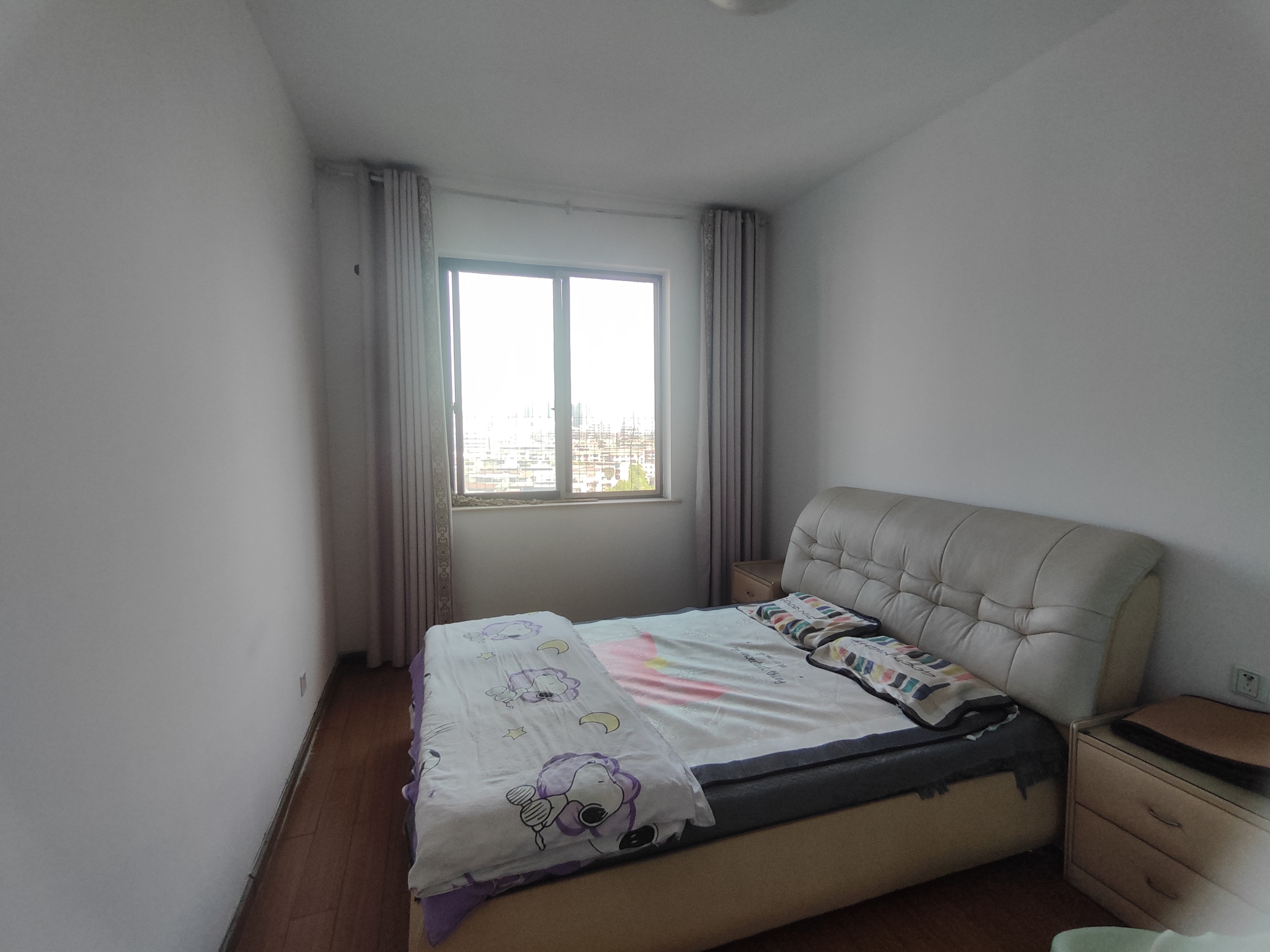 水岸春天  4室2厅2卫    71.8万 水岸春天  4室2厅2卫    71.8万室内图