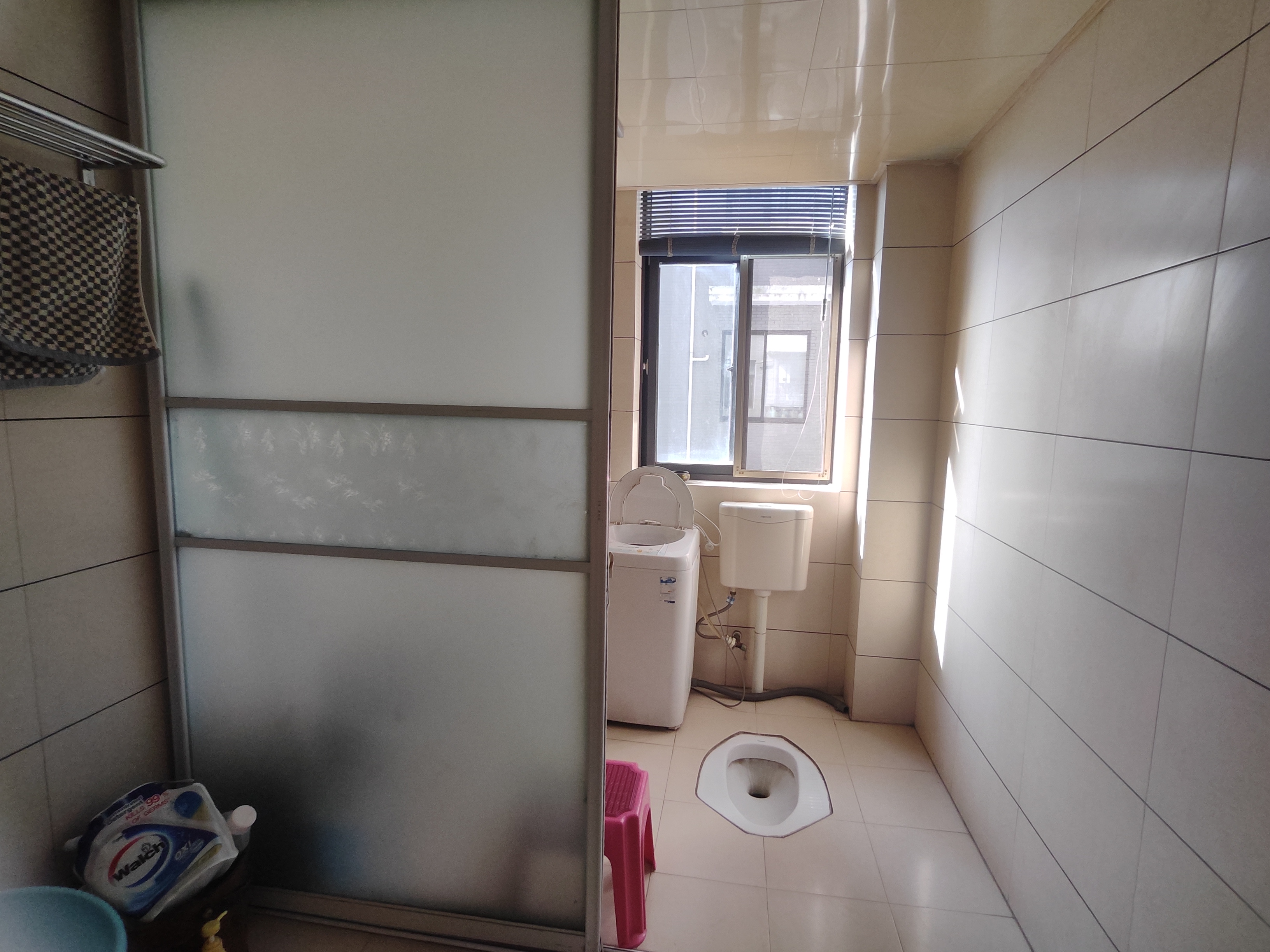 水岸春天  4室2厅2卫    71.8万 水岸春天  4室2厅2卫    71.8万室内图