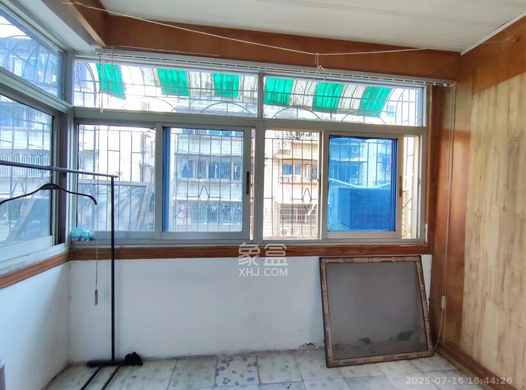 中意花苑  2室2厅1卫    1600.0元/月 中意花苑  2室2厅1卫    1600.0元/月室内图