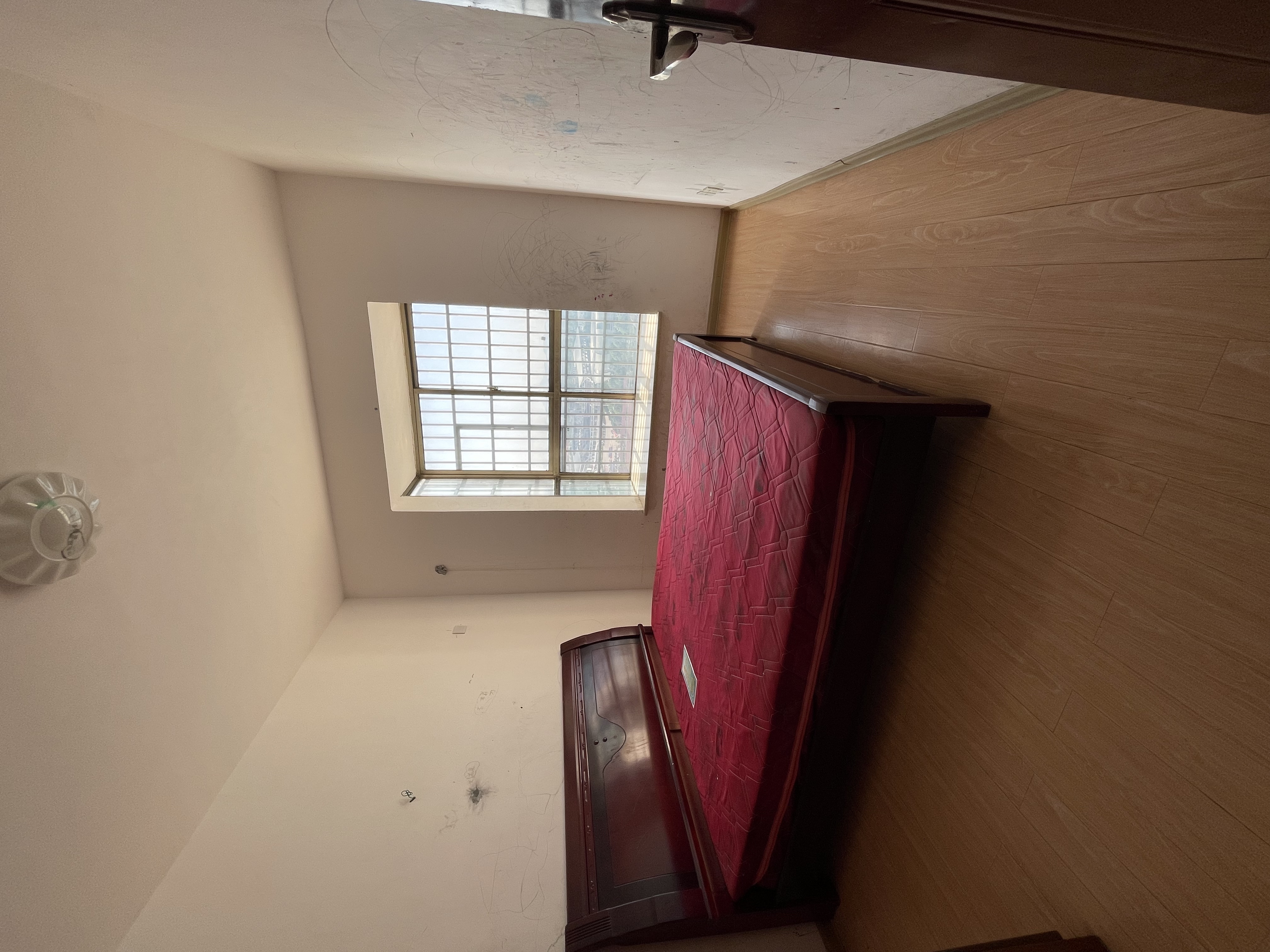 香山红叶  3室2厅2卫   50.80万客厅