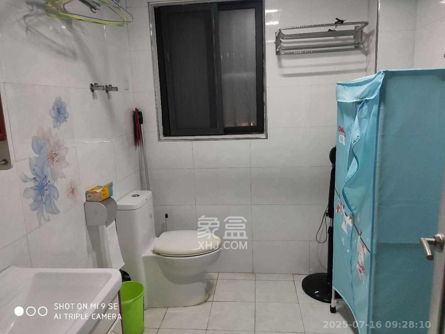 华润凤凰城一期  3室2厅2卫    2200.0元/月 华润凤凰城一期  3室2厅2卫    2200.0元/月室内图