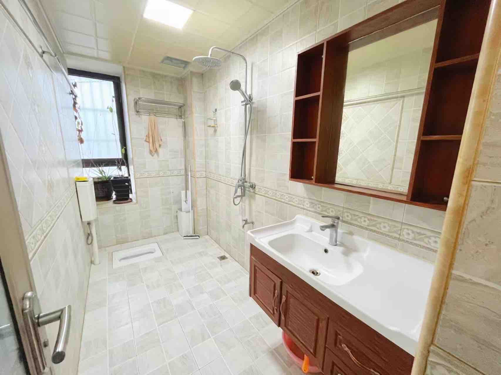 国和苑 2室2厅1卫 139.0万 国和苑 2室2厅1卫 139.0万客厅