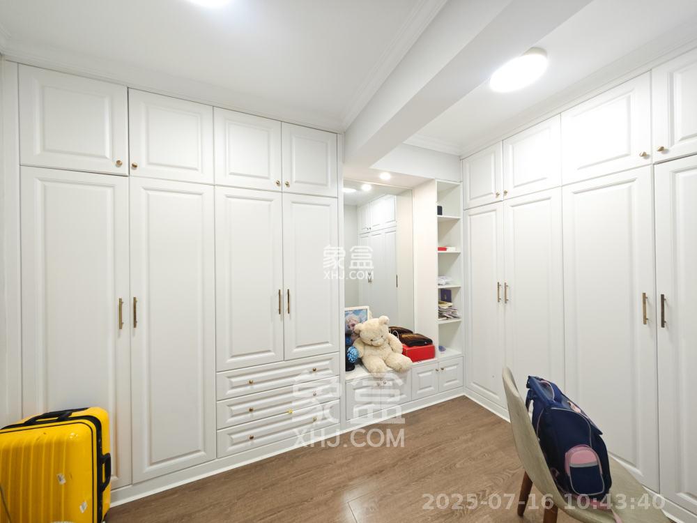 保利城（中航城国际社区、郡原美村）  4室2厅2卫   2500.00元/月室内图