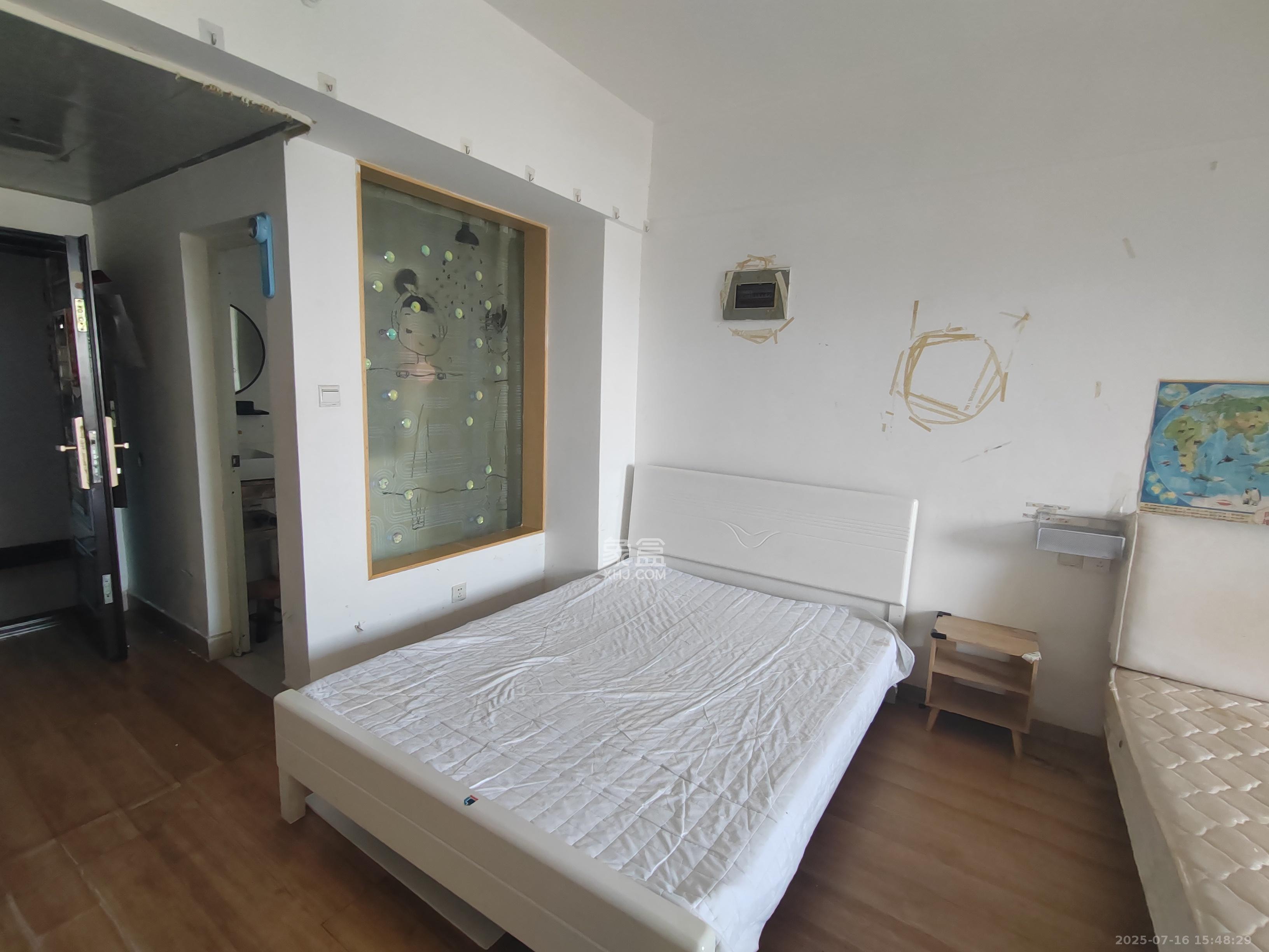 七彩丽都  1室1厅1卫   2000.00元/月室内图