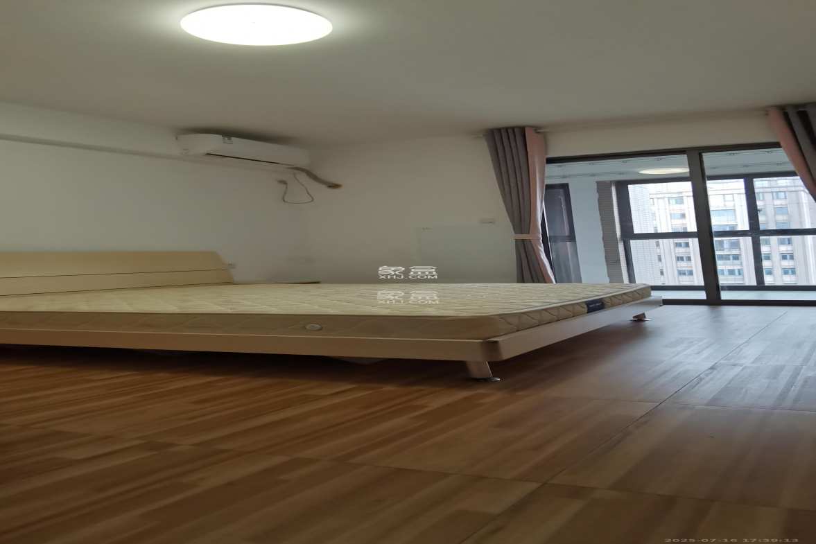 八方小区C区  4室2厅2卫    5500.0元/月 八方小区C区  4室2厅2卫    5500.0元/月室内图