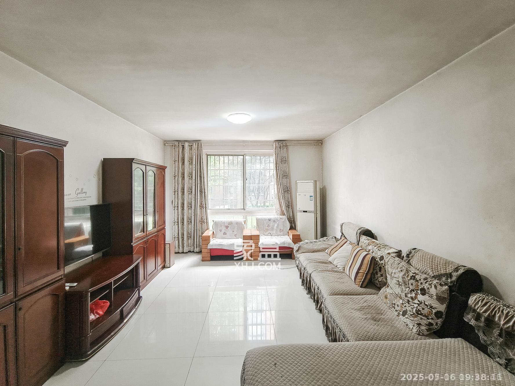 山水湾  3室2厅1卫    1900.0元/月 山水湾  3室2厅1卫    1900.0元/月室内图