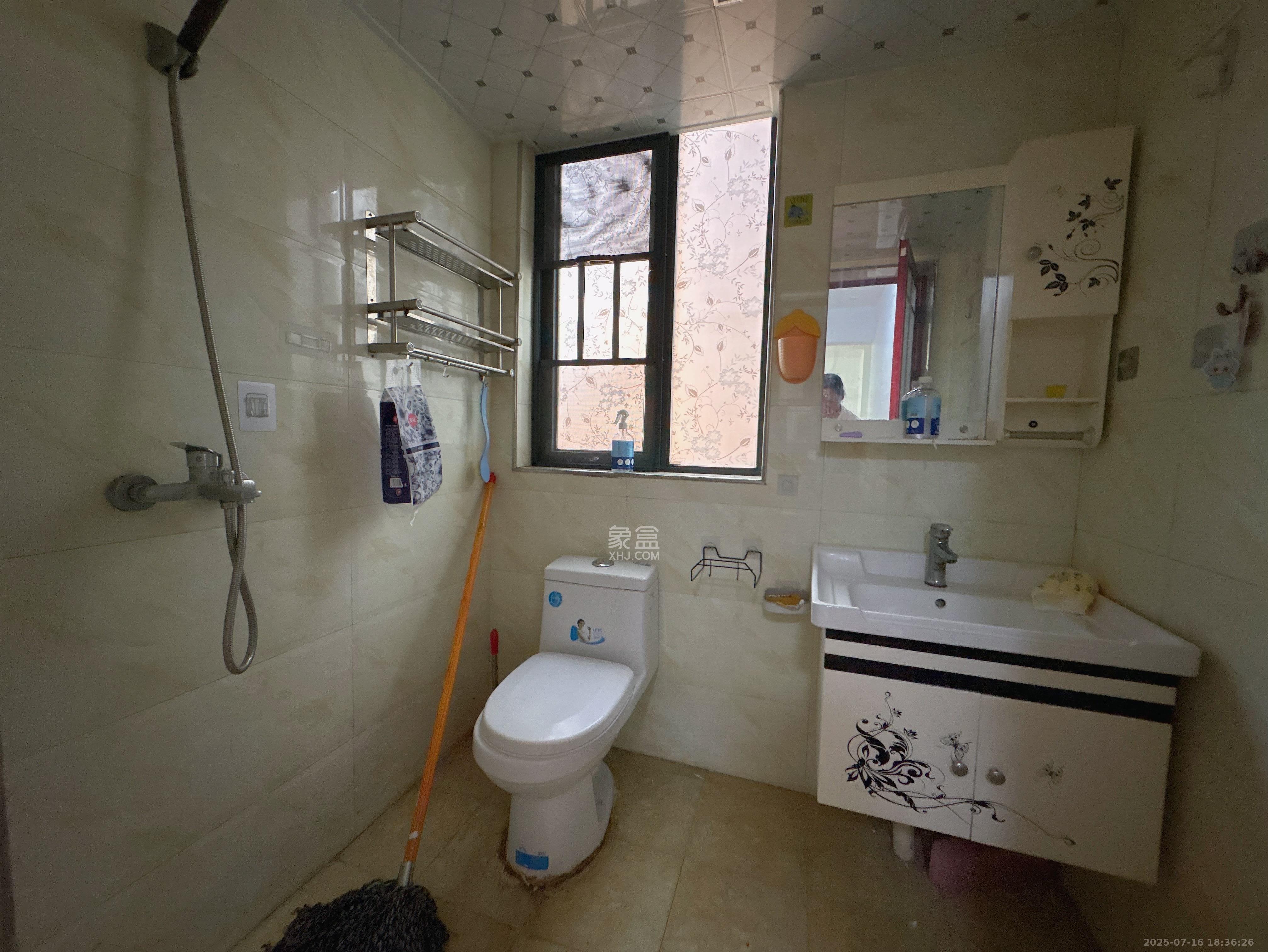 广泰锦苑 3室2厅1卫 2100.0元/月 广泰锦苑 3室2厅1卫 2100.0元/月室内图