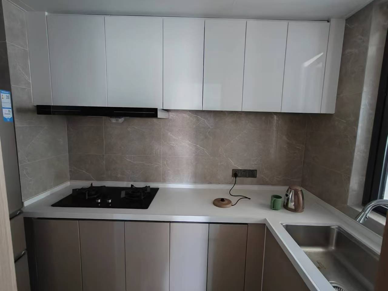 华润中心三期  4室2厅2卫    400.0万 华润中心三期  4室2厅2卫    400.0万客厅