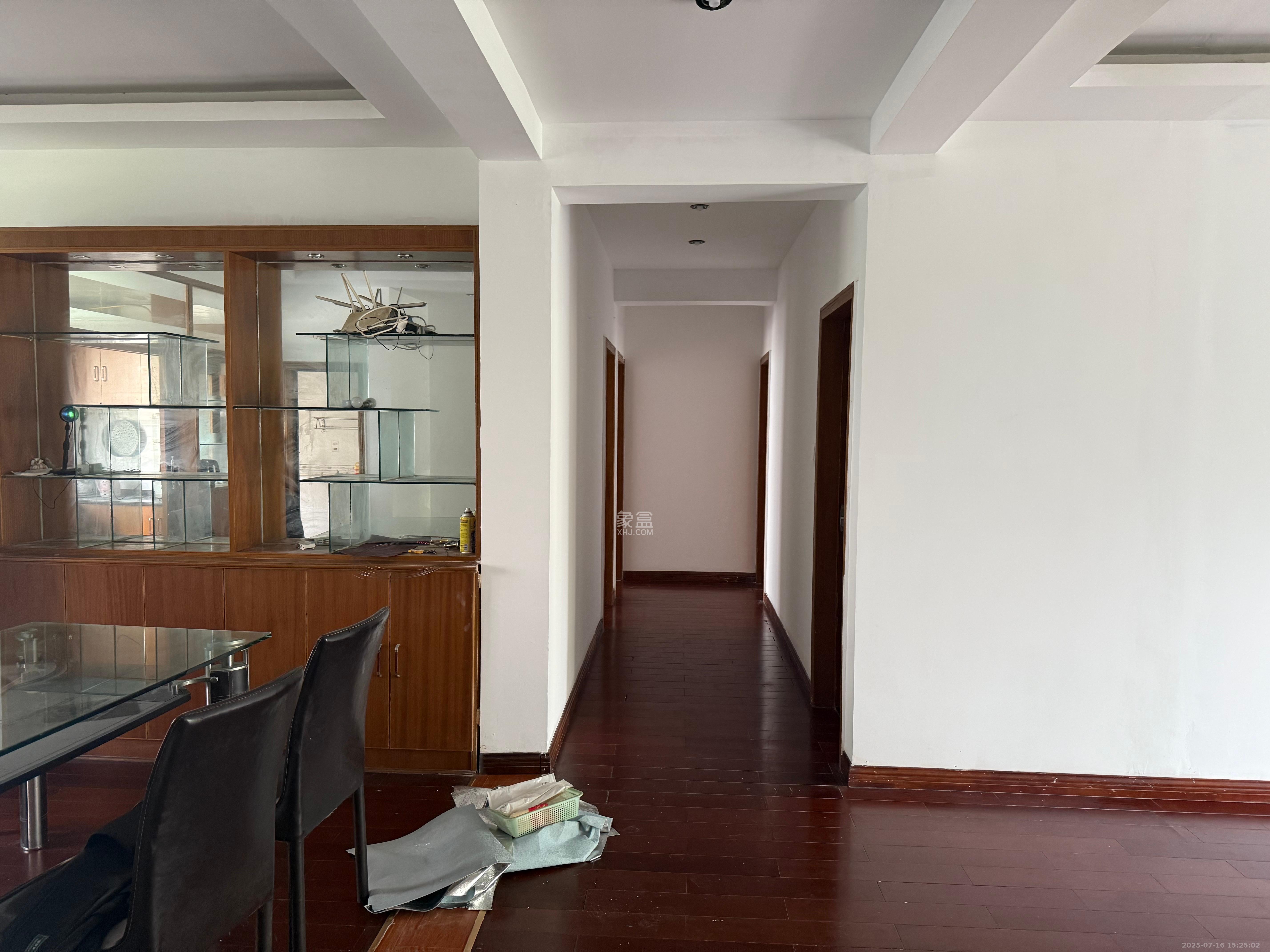 华银园  4室2厅2卫    2800.0元/月 华银园  4室2厅2卫    2800.0元/月室内图