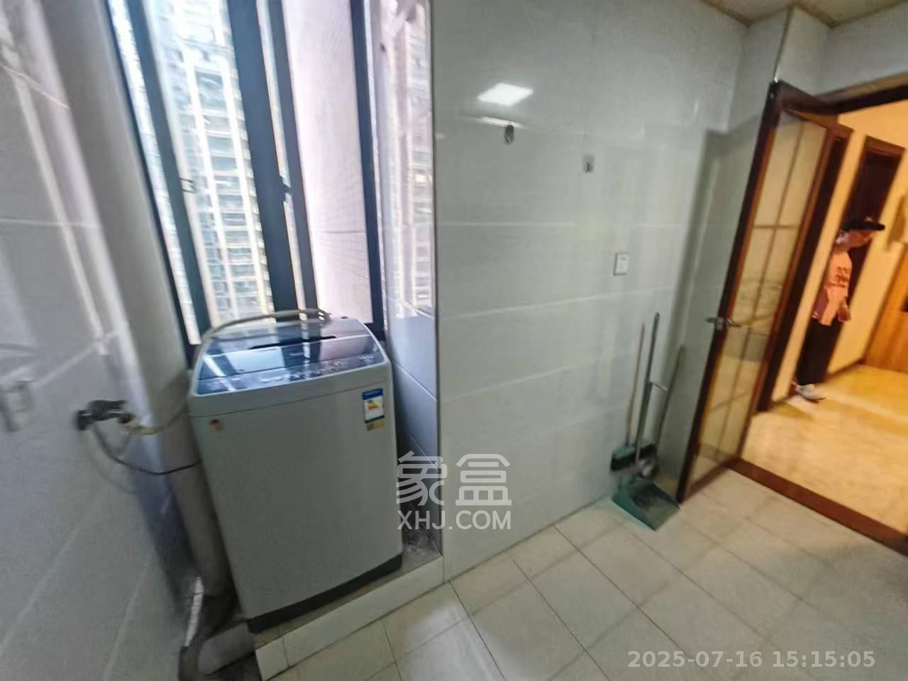 百纳广场（百纳公寓）  2室1厅1卫   2400.00元/月室内图