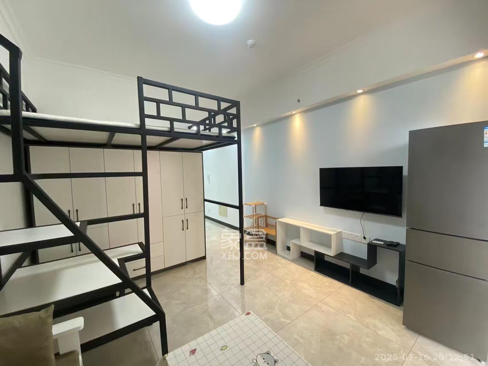 嘉雨兴园 1室1厅1卫 1800.0元/月 嘉雨兴园 1室1厅1卫 1800.0元/月室内图