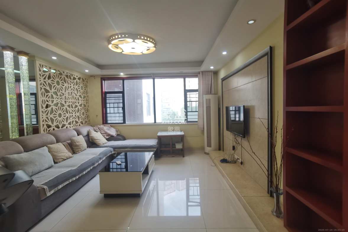 星城映象 3室2厅1卫 2400.0元/月 星城映象 3室2厅1卫 2400.0元/月室内图