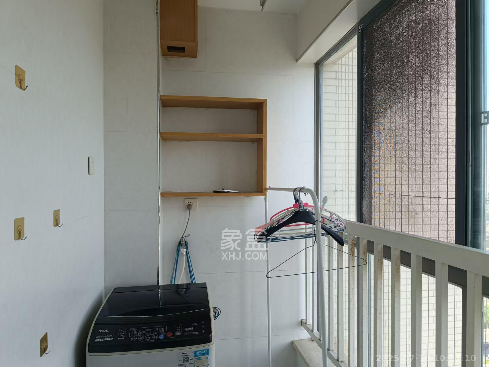 博雅公寓  4室2厅2卫   3000.00元/月室内图