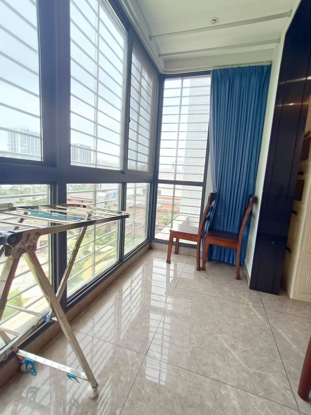 紫竹园 2室2厅1卫 113.0万 紫竹园 2室2厅1卫 113.0万客厅