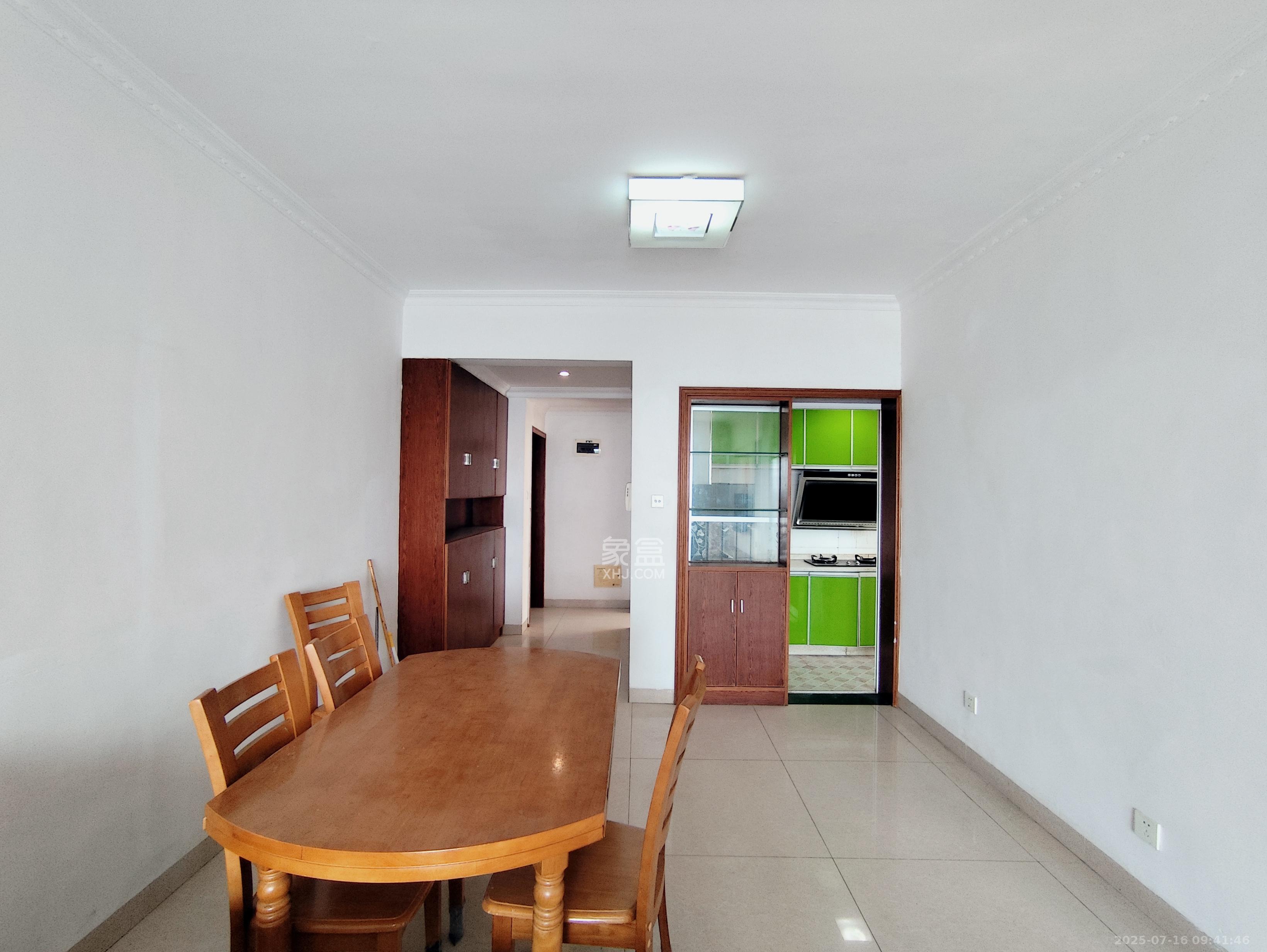 旭辉华庭  3室2厅1卫    1800.0元/月 旭辉华庭  3室2厅1卫    1800.0元/月室内图