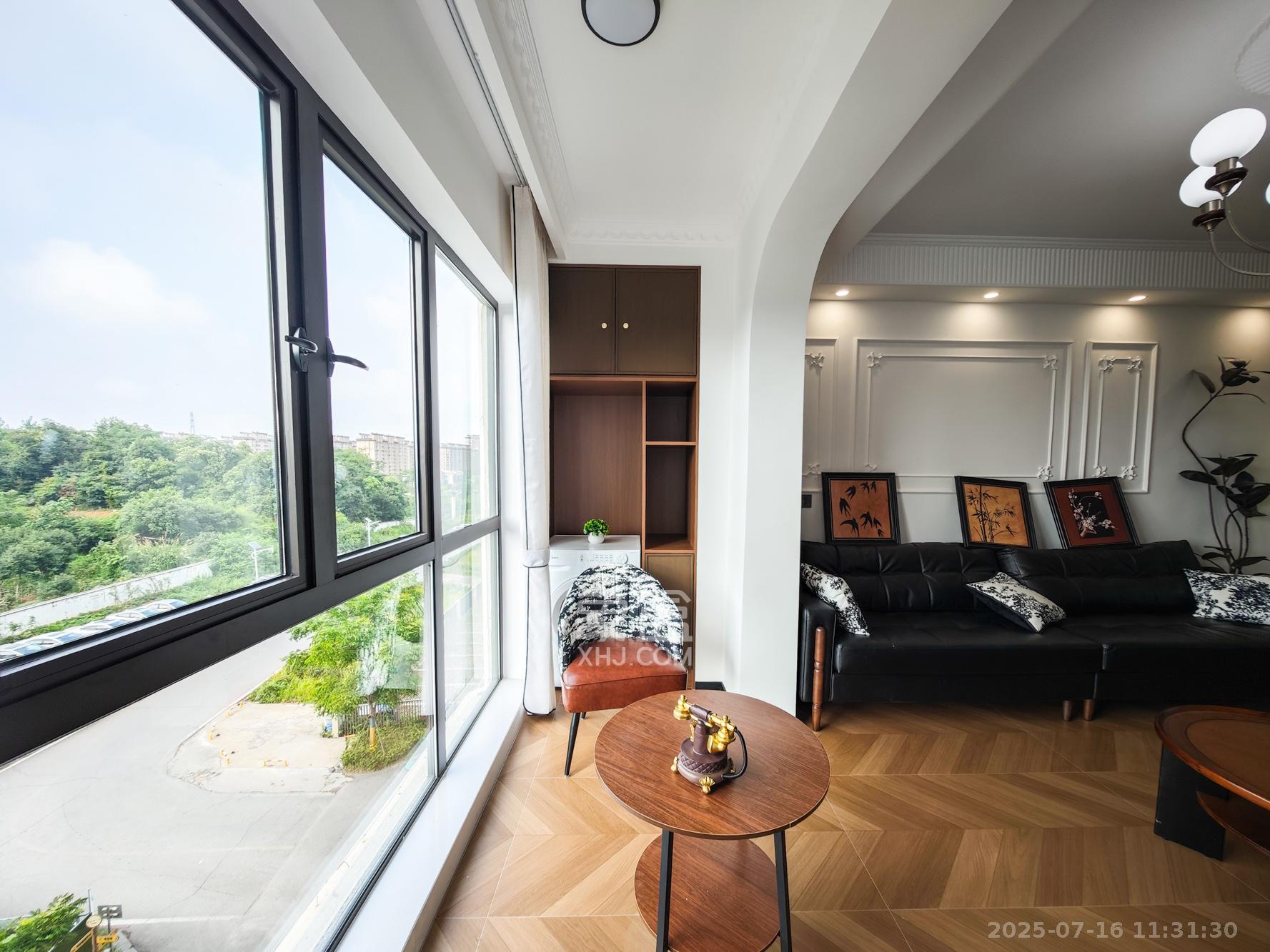 卓越青竹湖  4室2厅3卫    72.8万 卓越青竹湖  4室2厅3卫    72.8万阳台