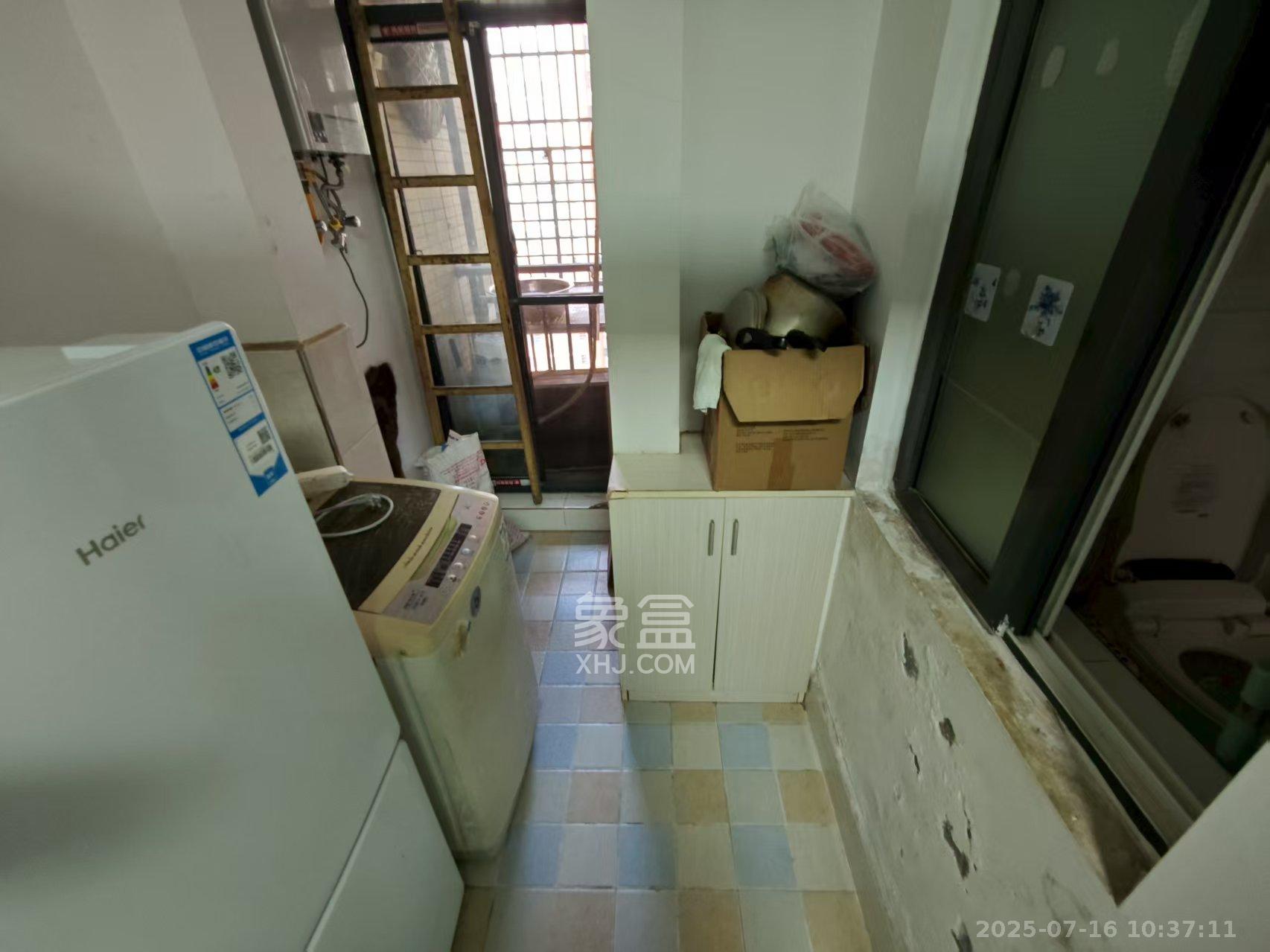 银太家园  2室2厅1卫   1900.00元/月室内图