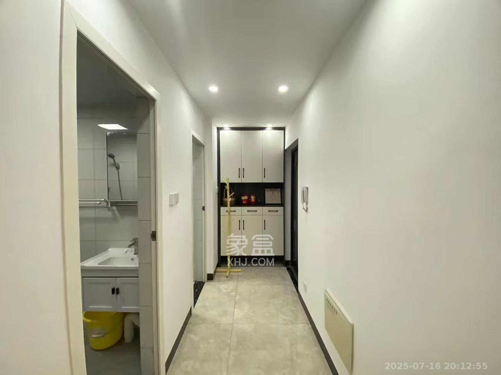 嘉雨兴园 1室1厅1卫 1800.0元/月 嘉雨兴园 1室1厅1卫 1800.0元/月室内图