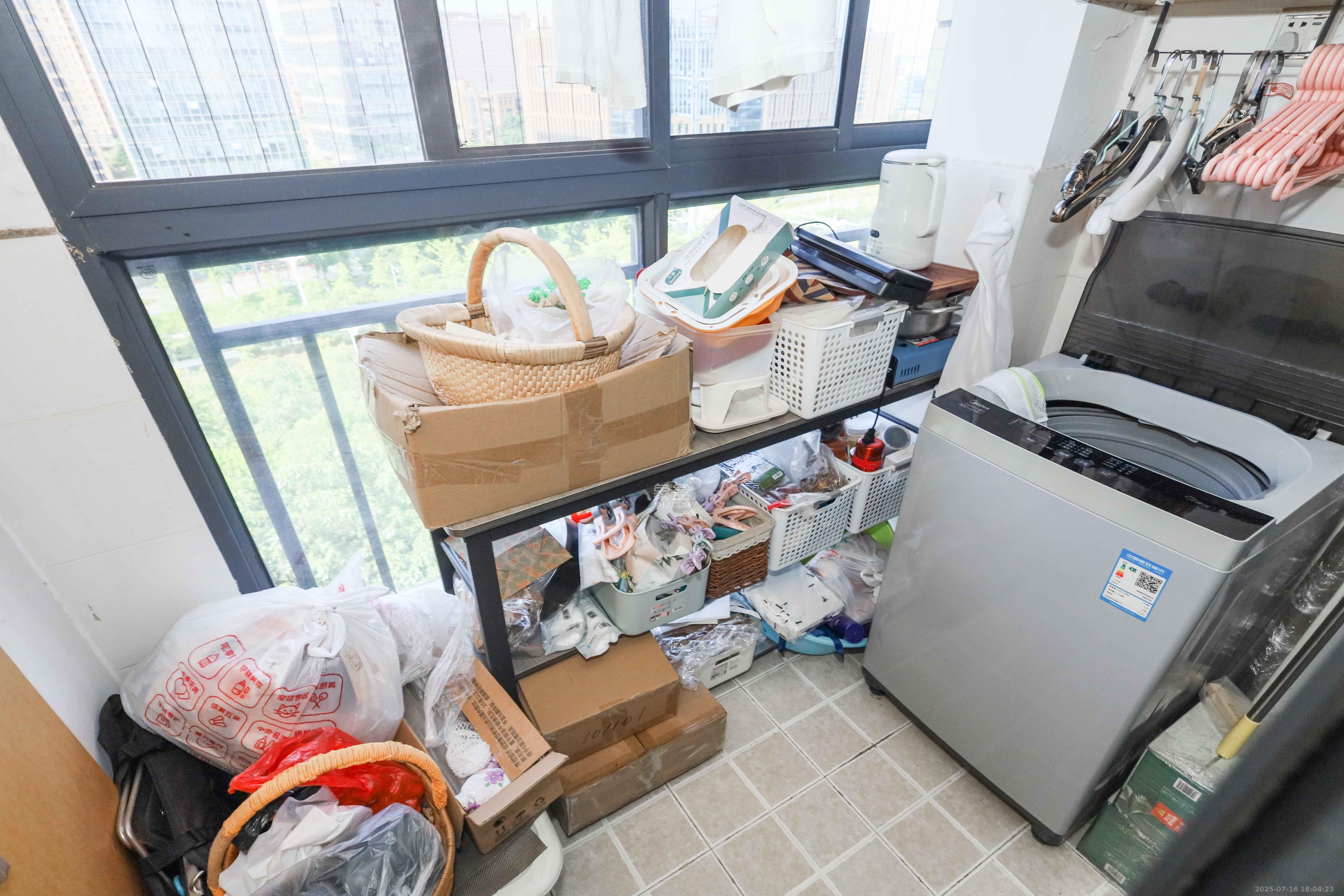保利麓谷林语A区  3室2厅1卫   85.00万阳台