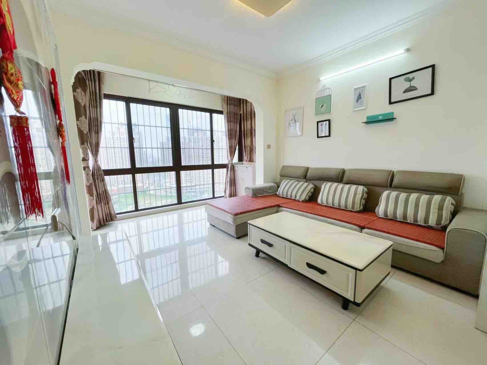 国和苑 2室2厅1卫 139.0万 国和苑 2室2厅1卫 139.0万客厅