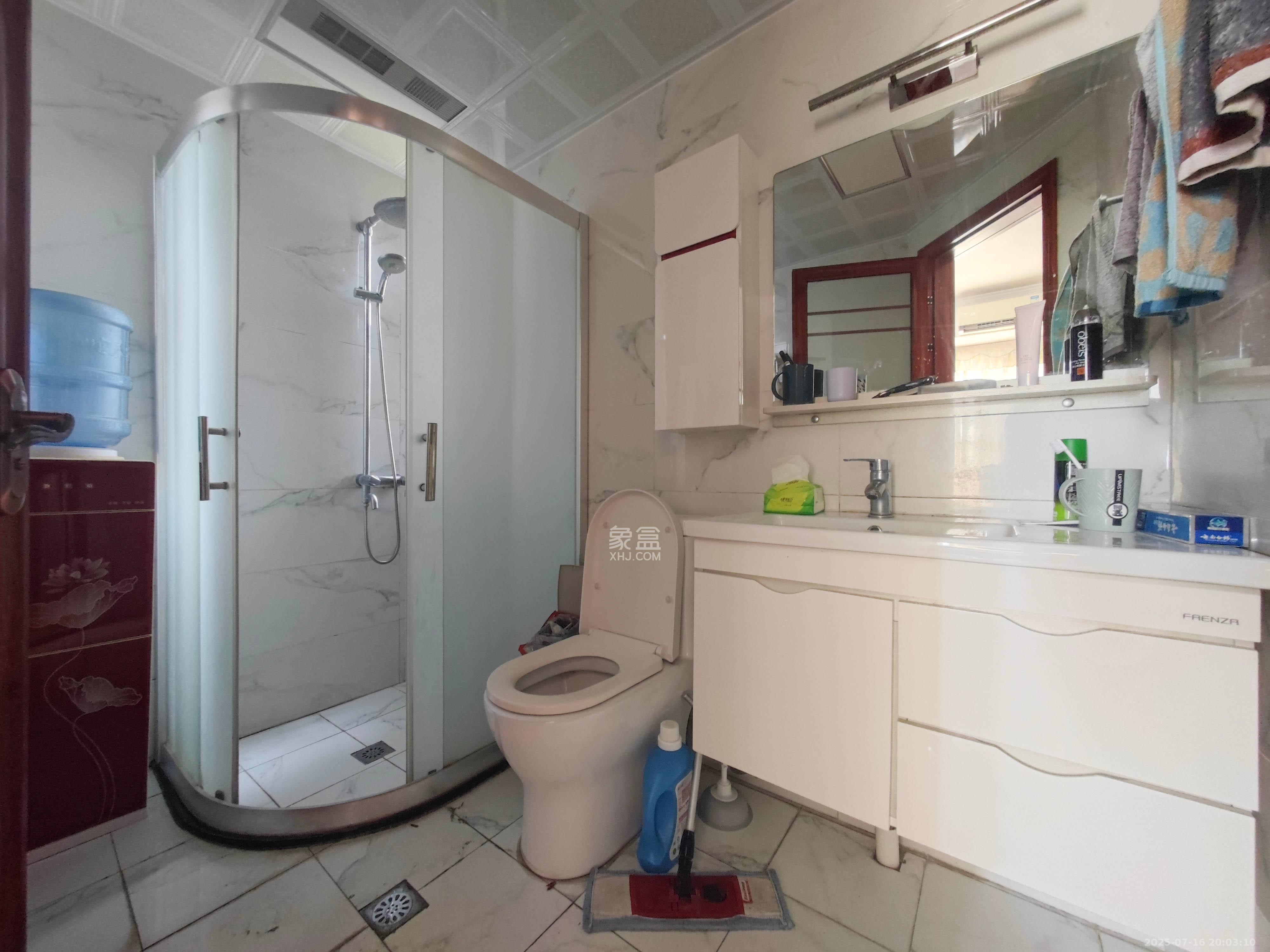 五矿万境水岸二期(五矿万境水岸和苑) 3室2厅2卫 179.0万 五矿万境水岸二期(五矿万境水岸和苑) 3室2厅2卫 179.0万卫生间