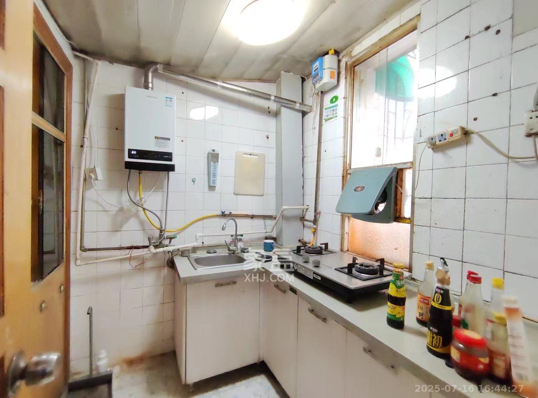 中意花苑  2室2厅1卫    1600.0元/月 中意花苑  2室2厅1卫    1600.0元/月室内图