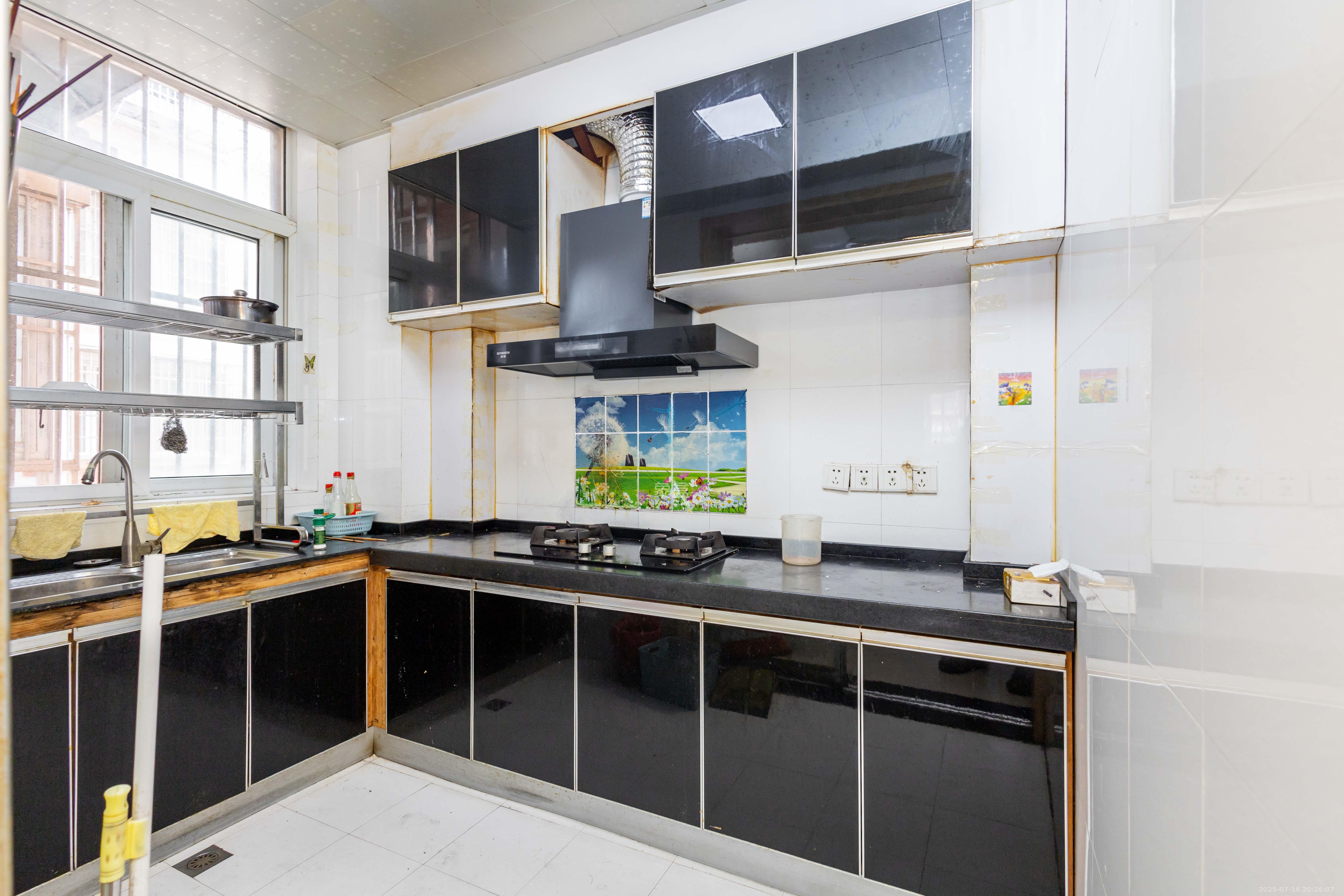 星城国际 3室2厅2卫 52.8万 星城国际 3室2厅2卫 52.8万厨房