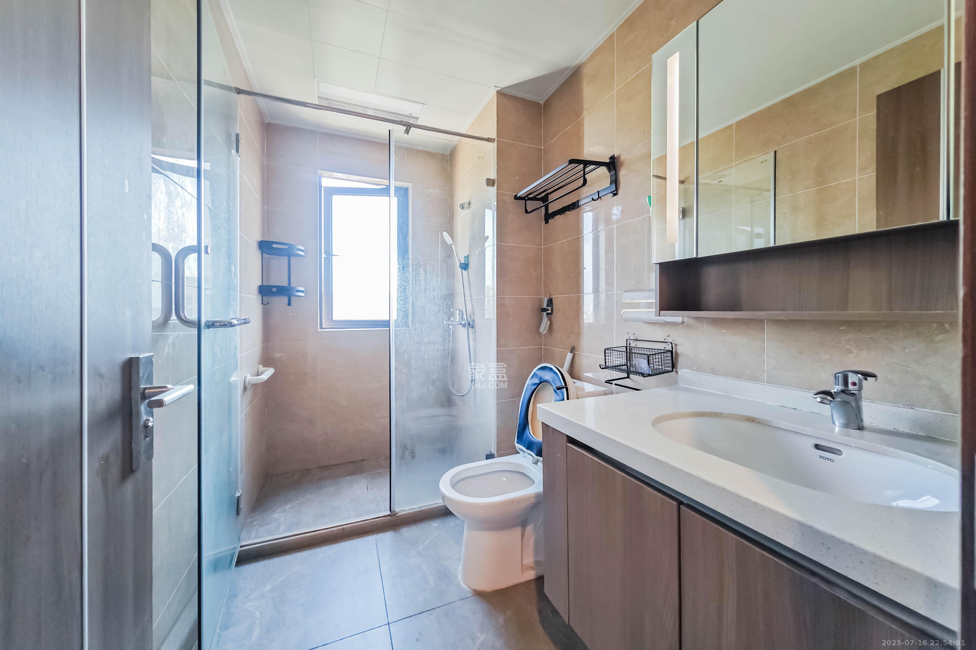 保利茉莉公馆 4室2厅2卫 158.0万 保利茉莉公馆 4室2厅2卫 158.0万卫生间