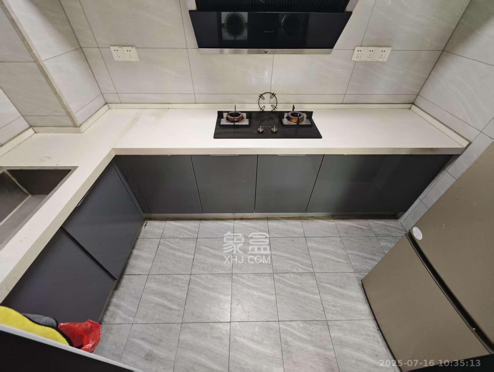 阳光城尚东湾蓝莓苑  4室2厅2卫    2800.0元/月 阳光城尚东湾蓝莓苑  4室2厅2卫    2800.0元/月室内图